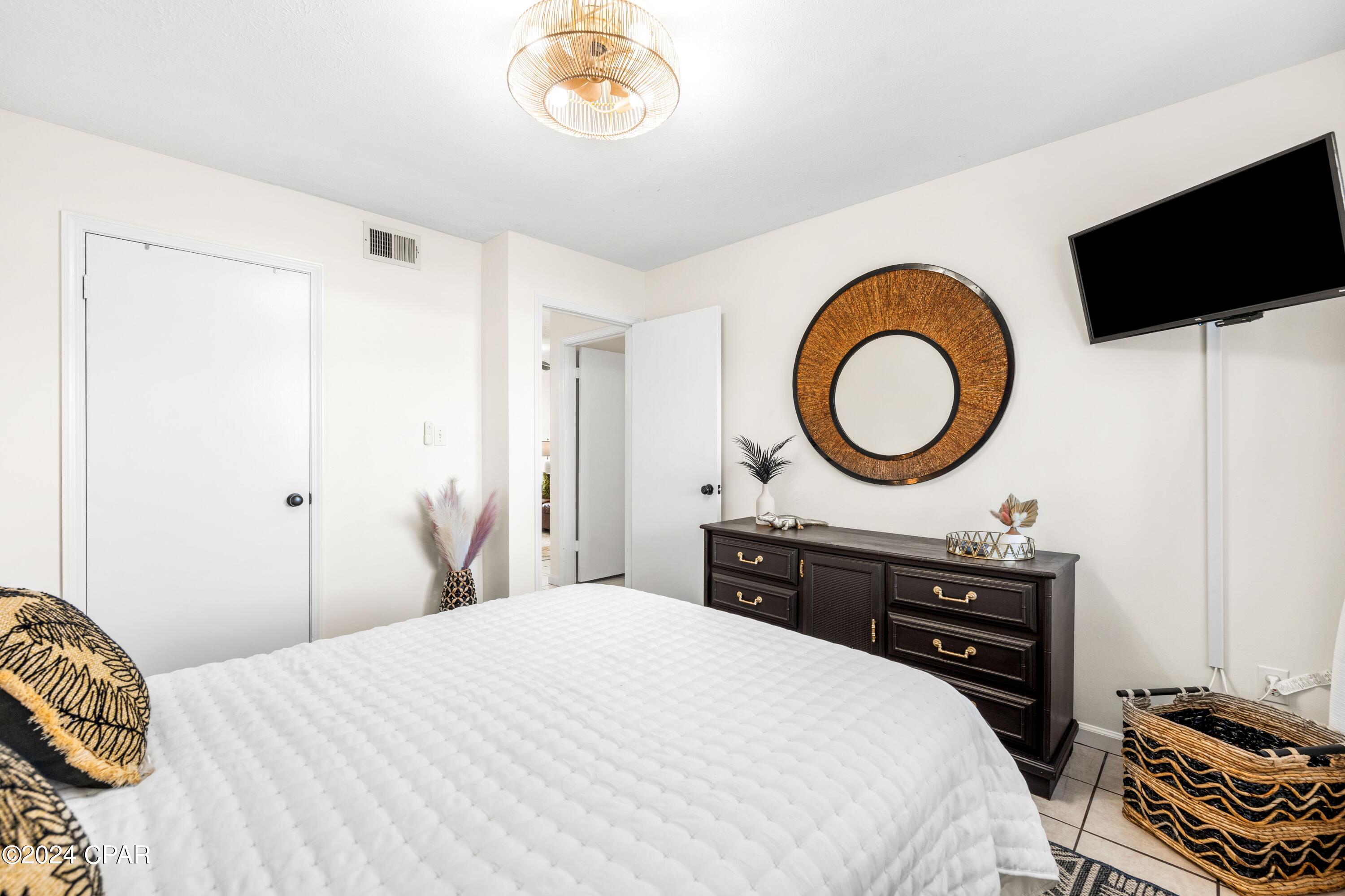 Panama City Beach, Florida 32413, United States, 2 Bedrooms Bedrooms, ,1 BathroomBathrooms,Residential,Pending,61056