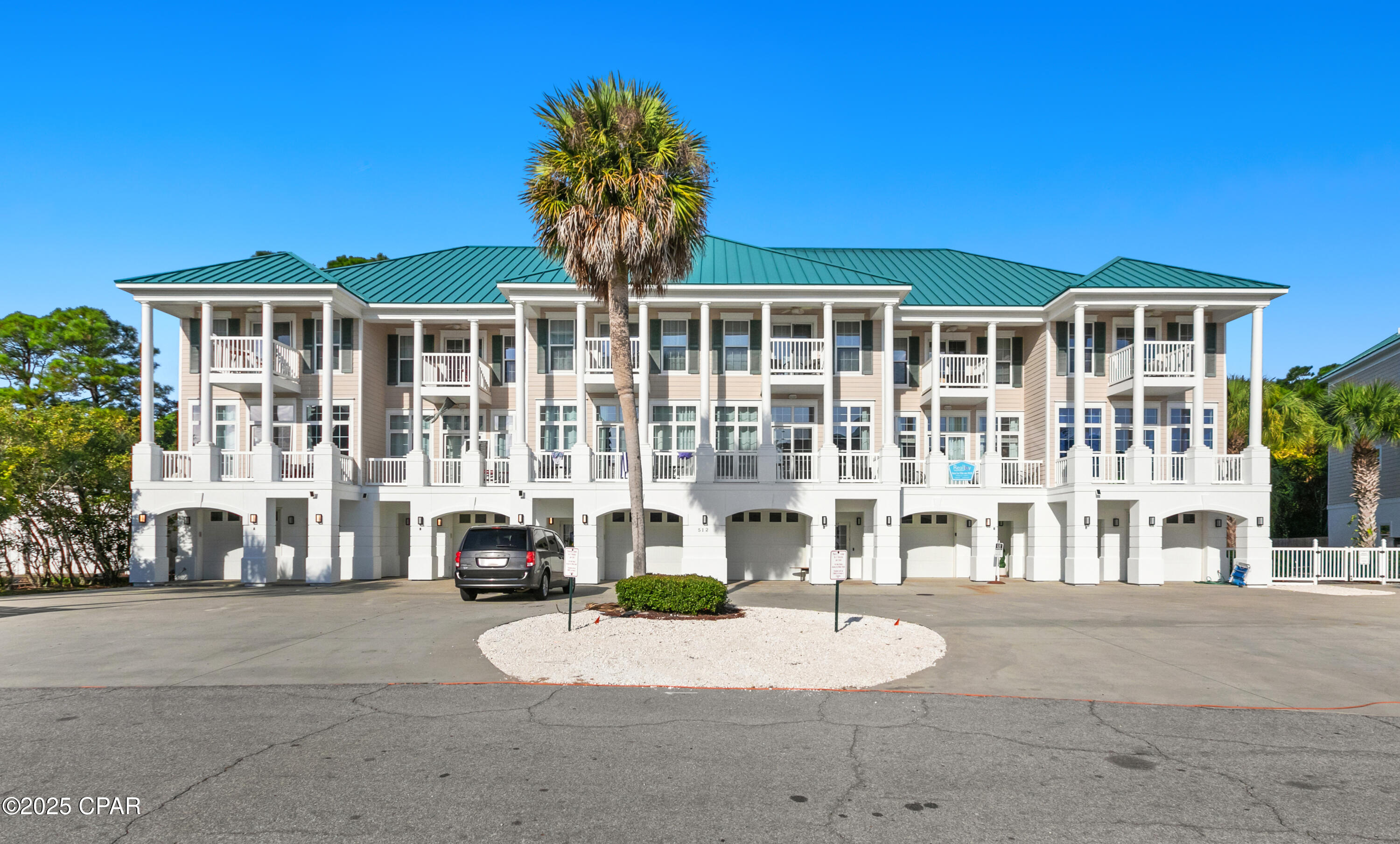 Long Beach 3rd - Residential