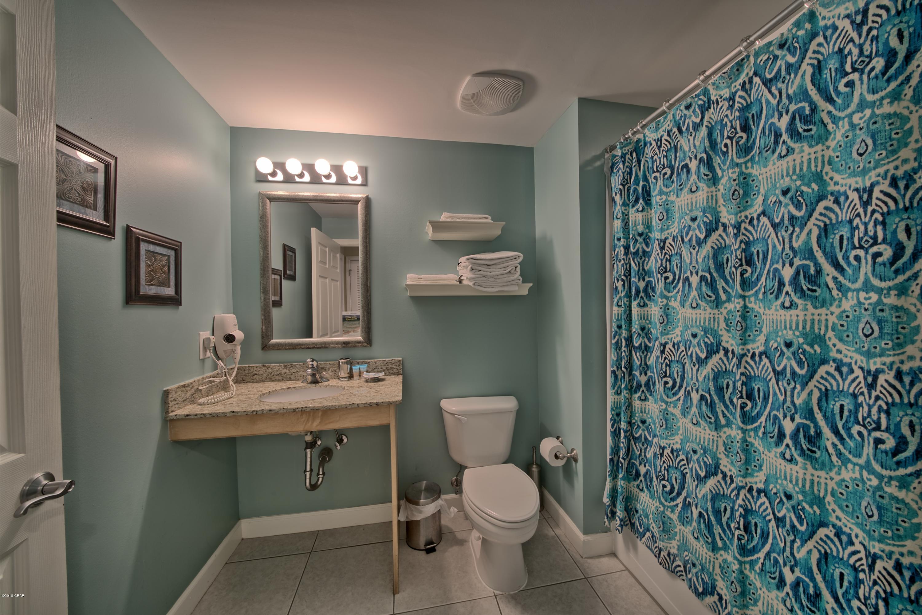 Splash Condo - Residential