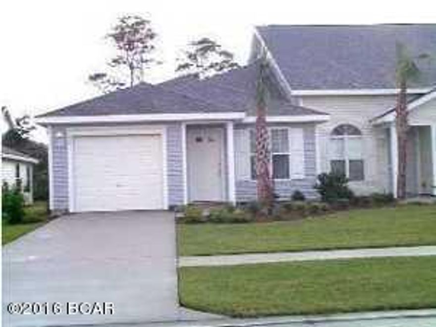 If you love the beach, shopping and eating this is the place for you . Beautiful two bedroom two bath townhome with garage. The community has a pool and sidewalks for the walking enthusiast.