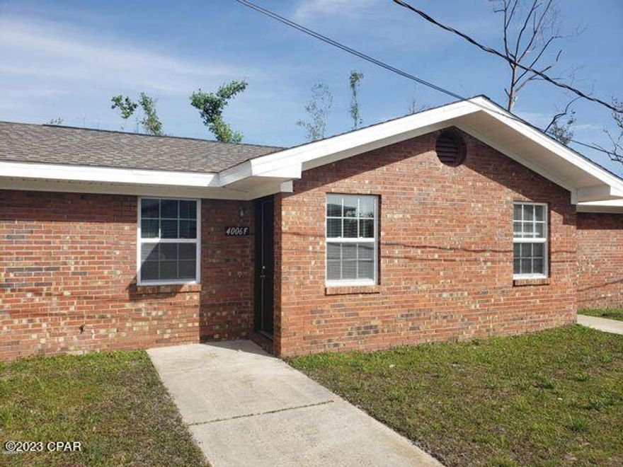 1 bed 1 bath middle unit. Close to Rutherford High School, convenient to Tyndall AFB. Private entrance, shared back patio space. No washer/dryer hookups. NO pets. Quarterly pest service and yard service included. Please contact the office for any further questions