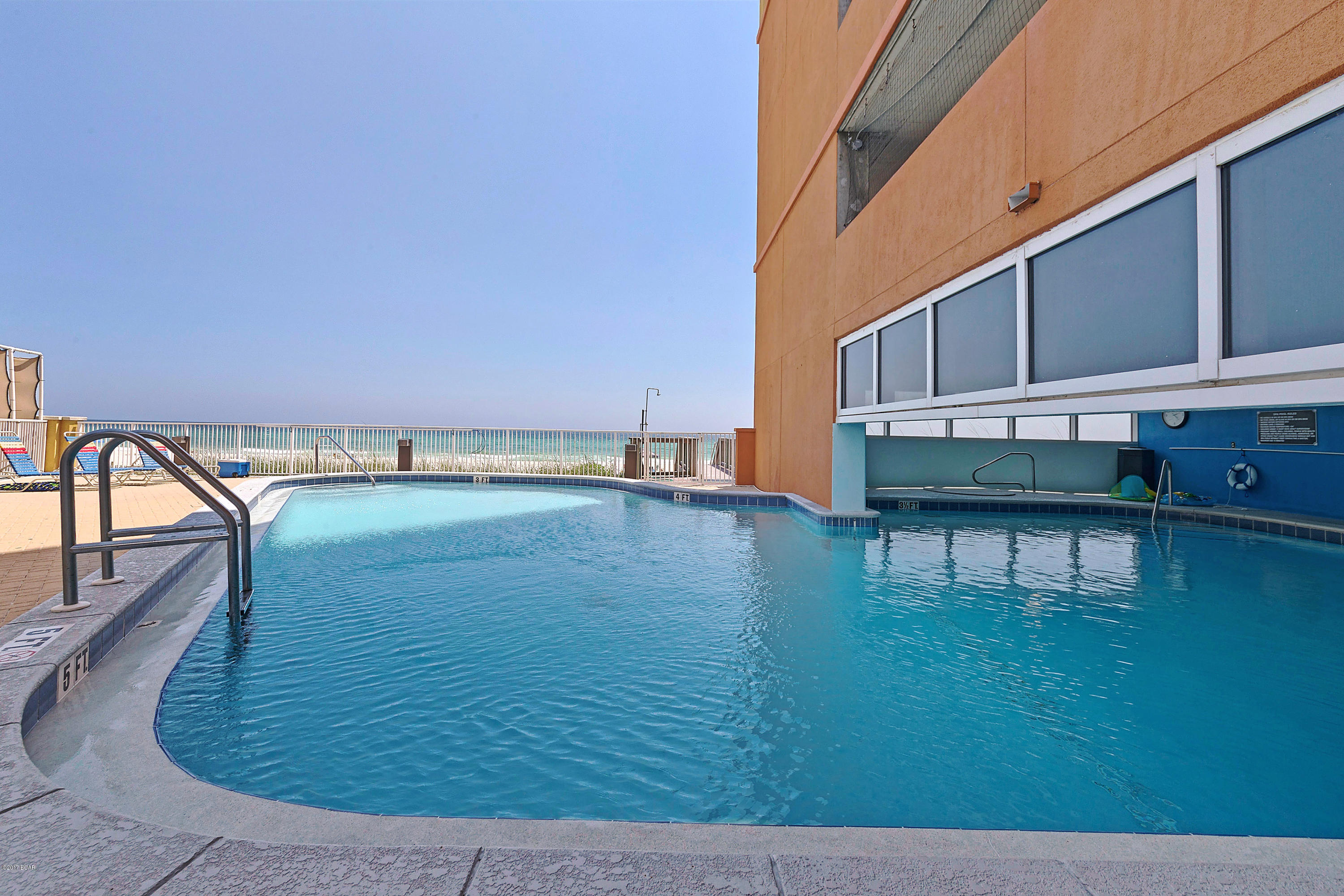 Tropic Winds - Residential