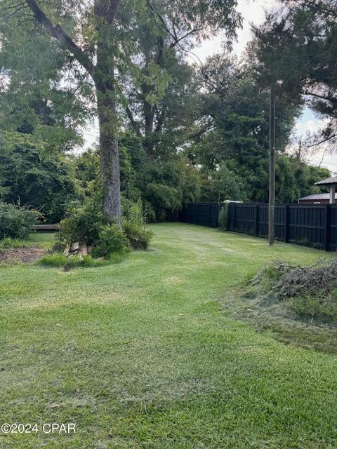 A home in Marianna