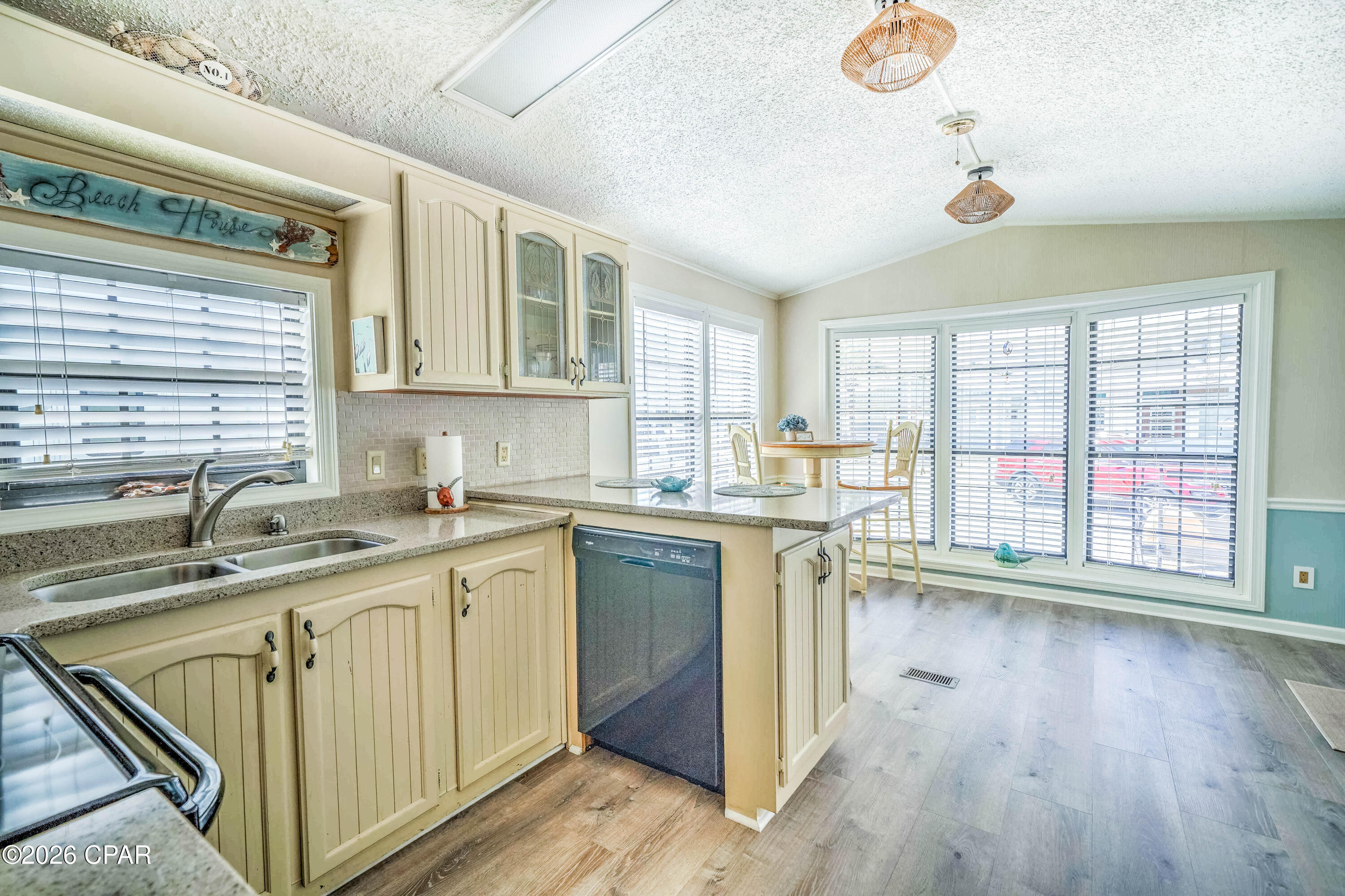 Venture Out Travel Trail - Residential