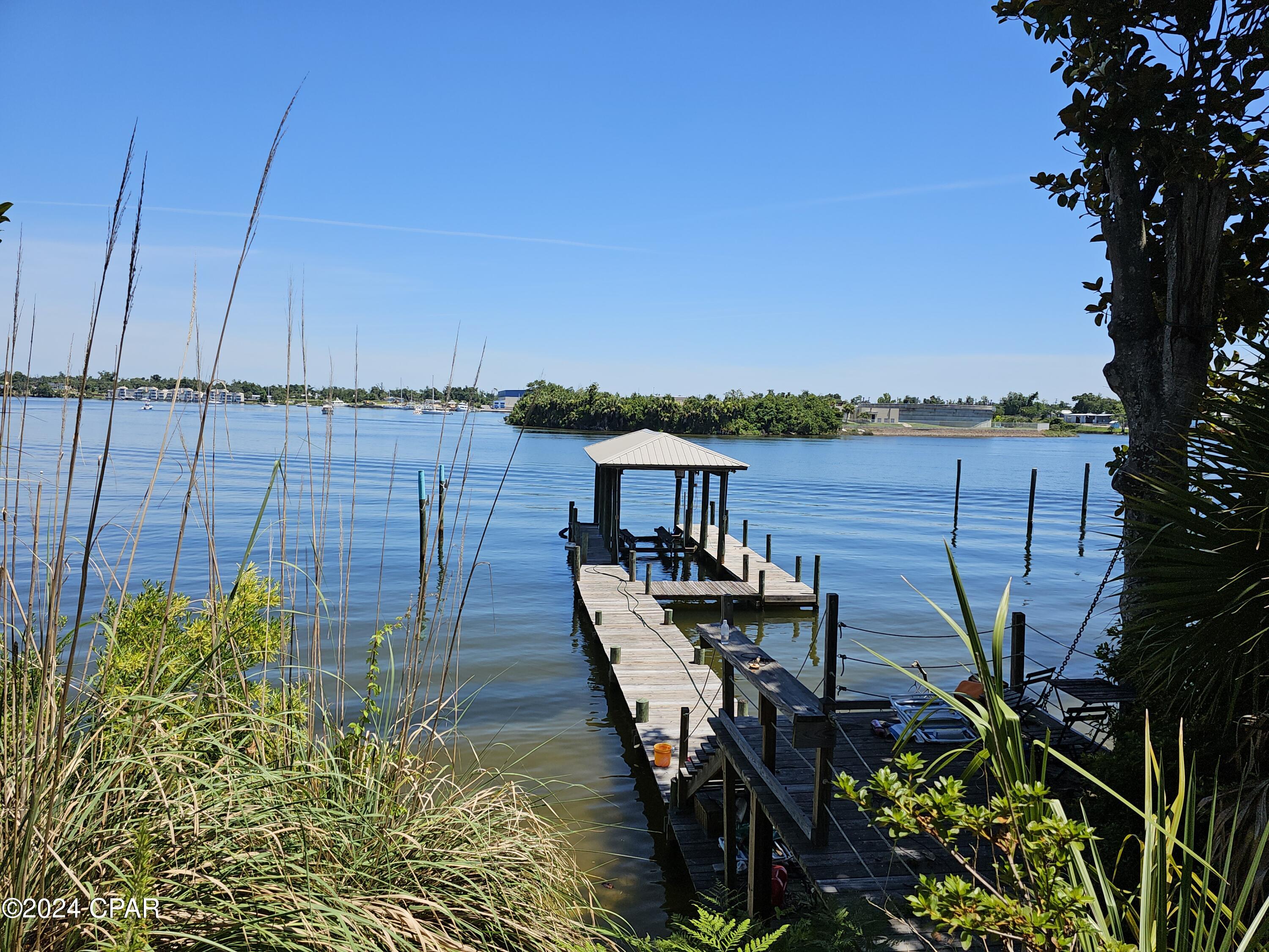 Cove Terrace 2nd Add - Residential