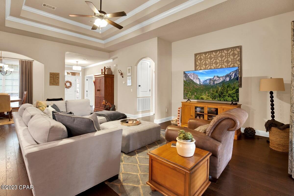 Lake Merial - Residential