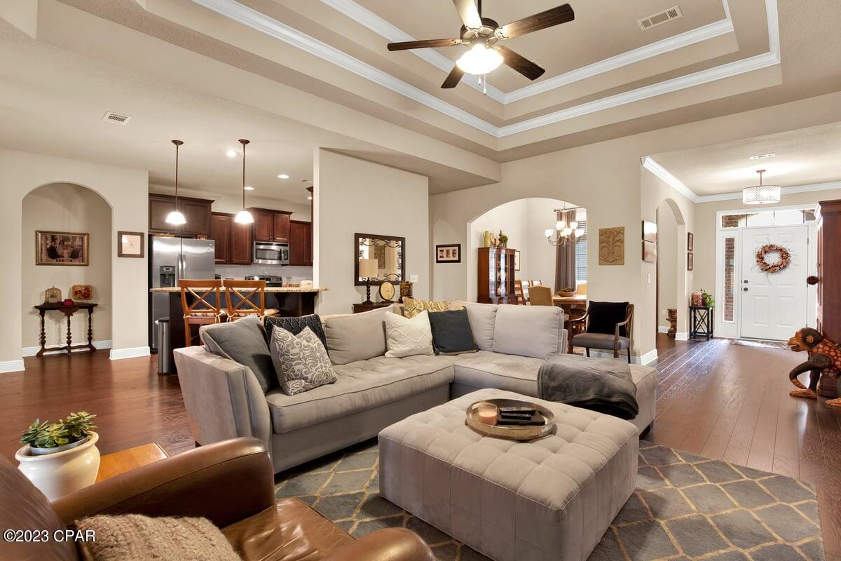 Lake Merial - Residential