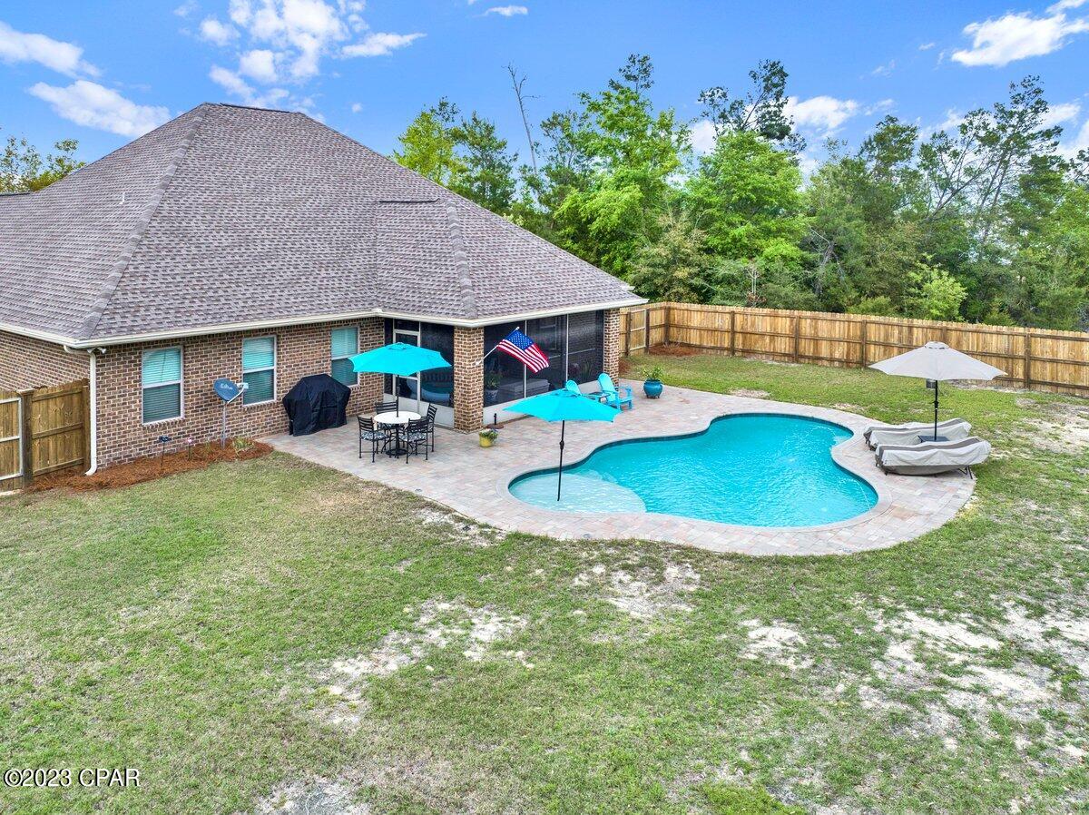 Lake Merial - Residential