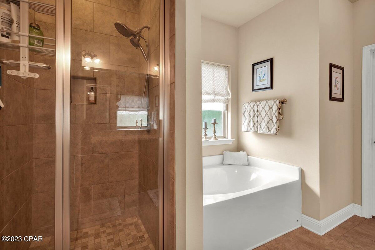 Lake Merial - Residential