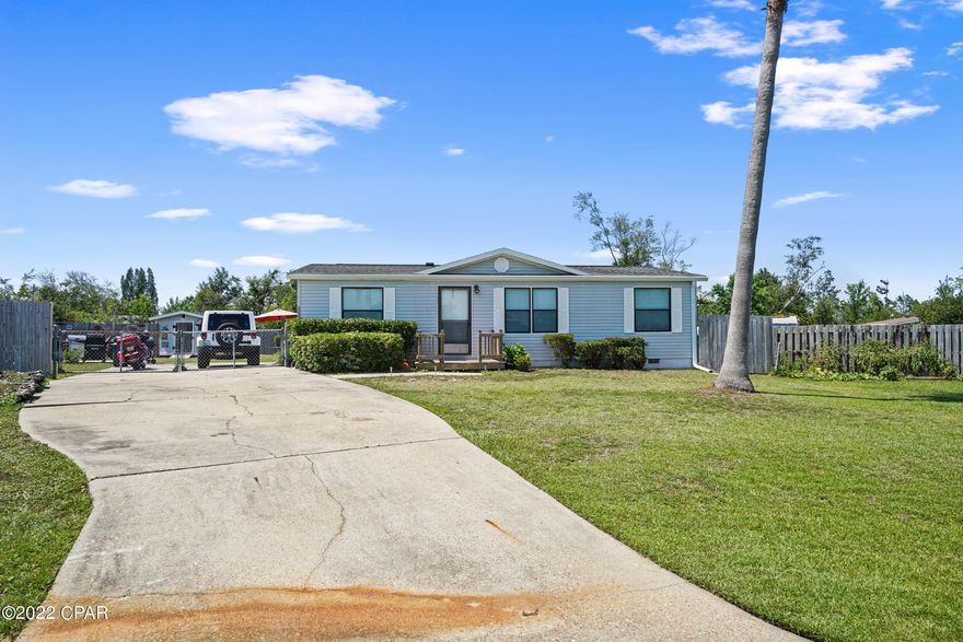 BACK ON THE MARKET!  If you are looking for a charming move-in-ready home stop right here!  This 3 bed / 2 bath home located on a cul-de-sac is well maintained, sits on a large lot and comes with a jacuzzi hot tub!  A tall privacy fence encloses the large back yard, and the hot tub is just steps away from the back door.  This home has been very well maintained - it is turn key ready.  Carpet and paint look new, and the large back yard has plenty of room for a pool, fire pit and more.  A large storage shed in the back yard is available for additional storage.  Seller is leaving washer and dryer with the home.  This is a perfect starter home, or as a rental.   Call your favorite Realtor today.