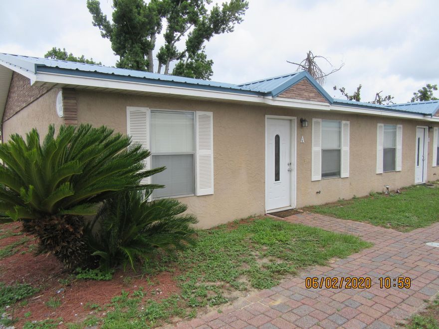 2/1 apartment in Lynn Haven. All property sizes and ages are approximate, please measure and/or verify if important.

School assignments are subject to change, please check with Bay County for most accurate information.

Deposit is the same as the rent. PETS NOT ALLOWED



*** MOVE IN SPECIAL 1/2 OFF 2ND MONTHS RENT ***