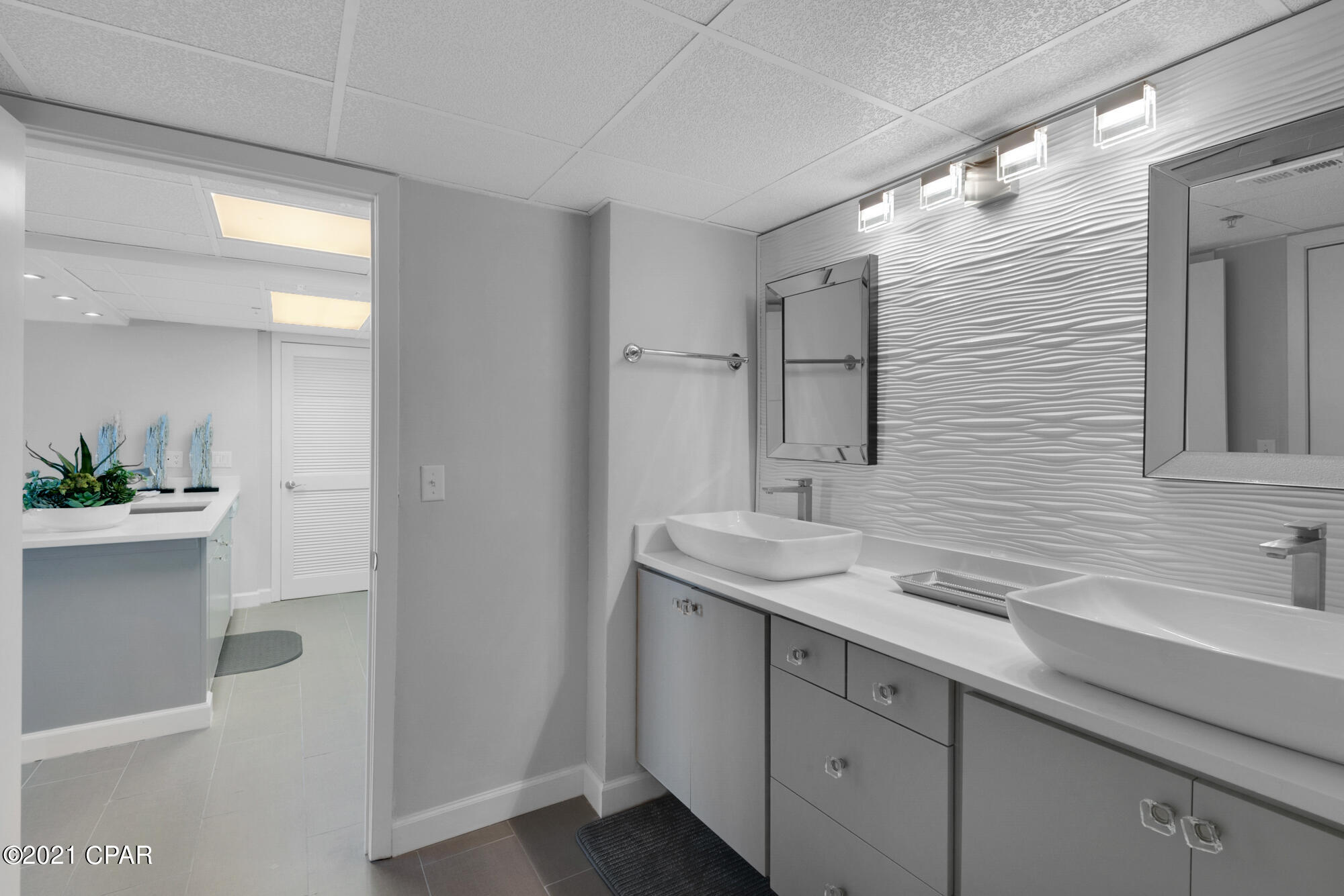 Long Beach Towers IV - Residential