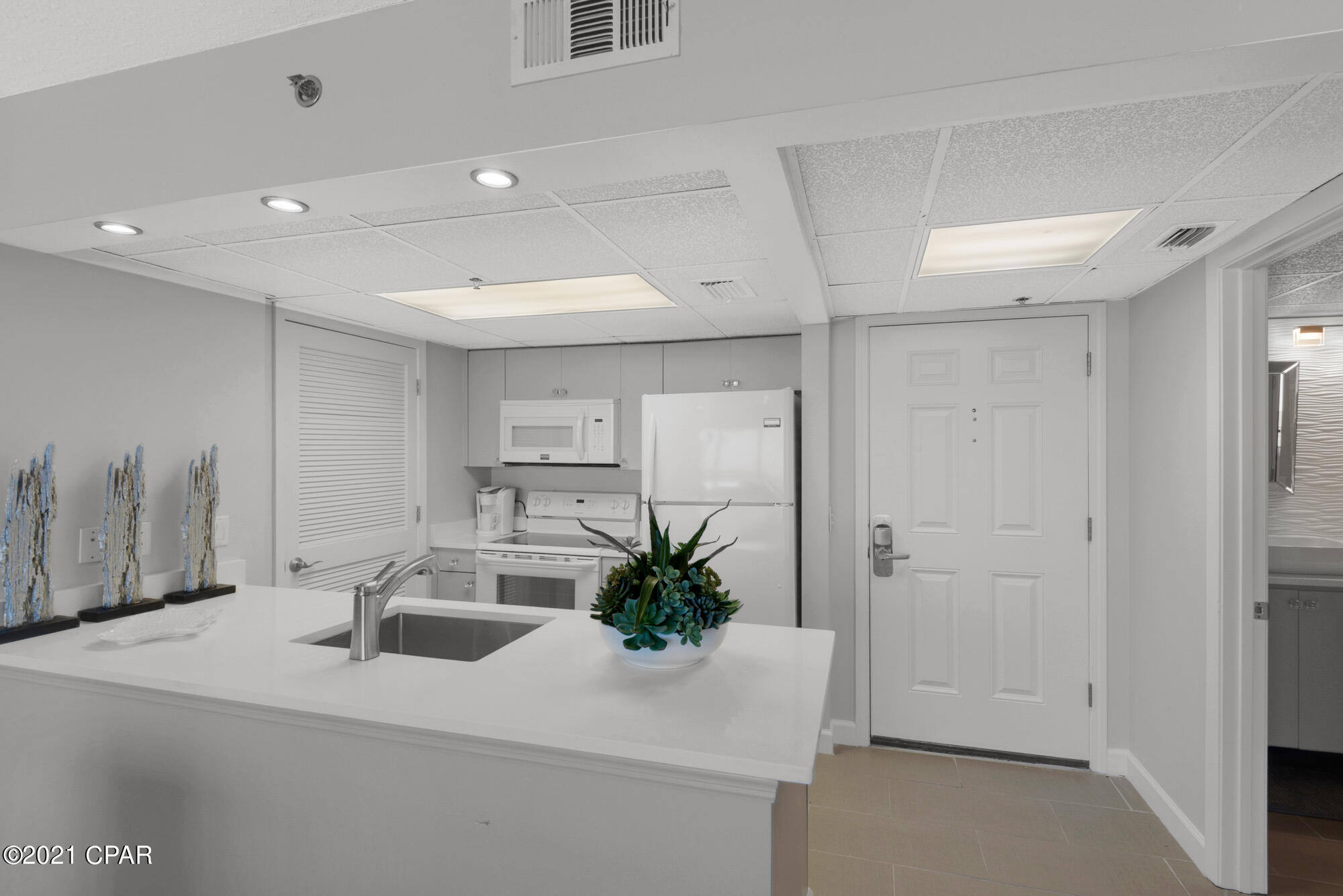 Long Beach Towers IV - Residential