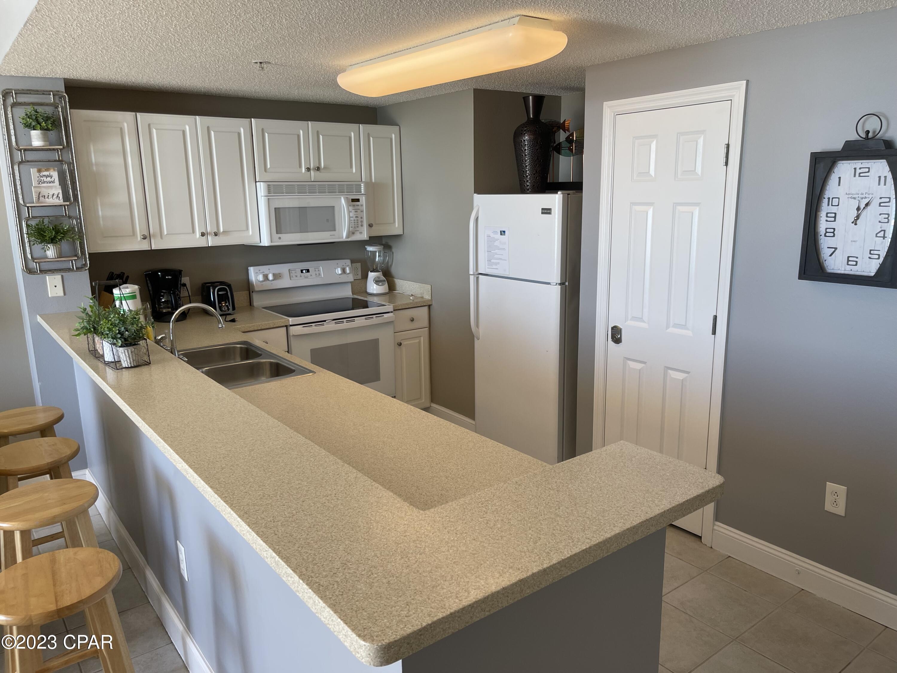 Majestic Beach Tower I - Residential