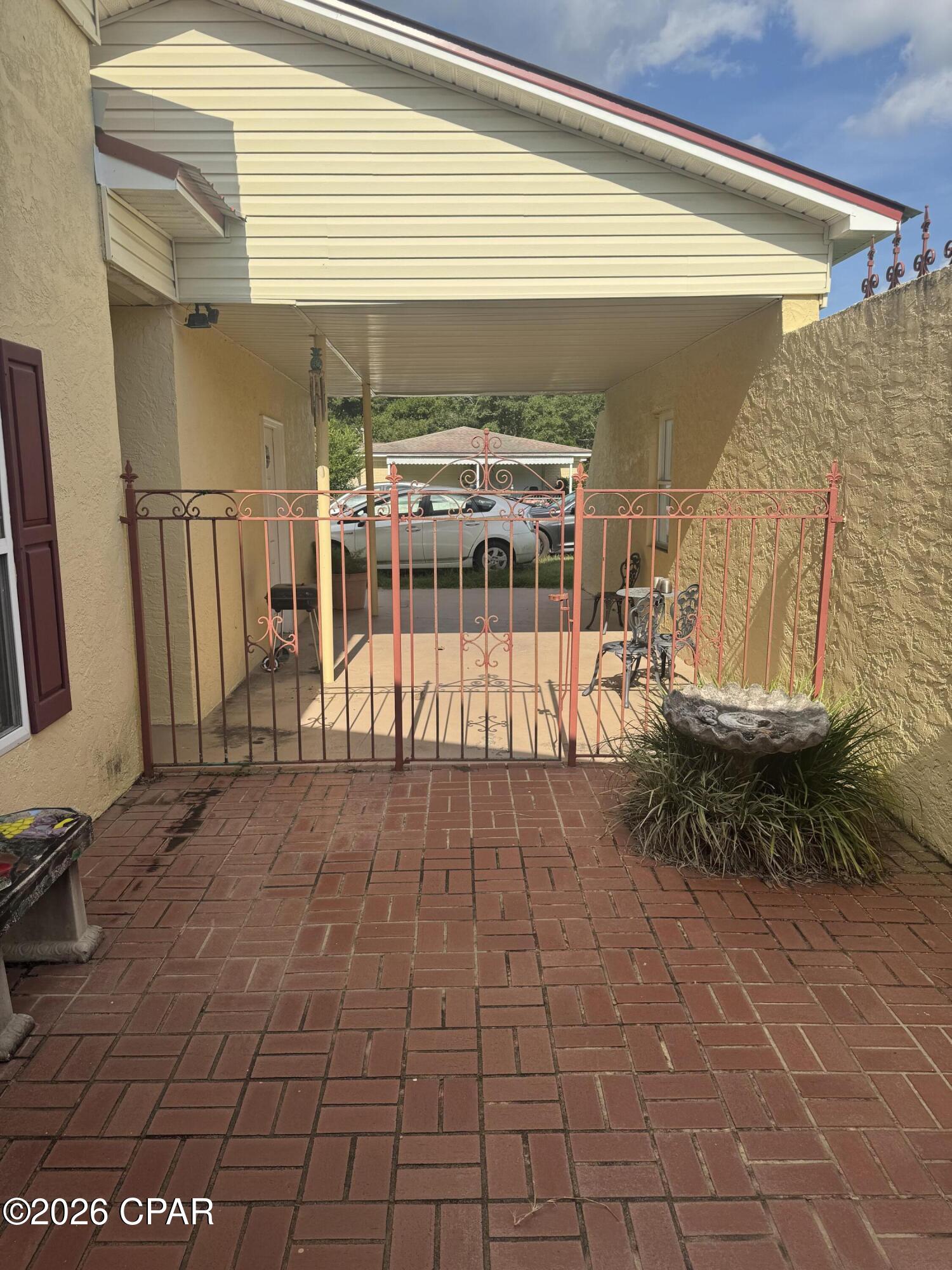 956 Everett Road