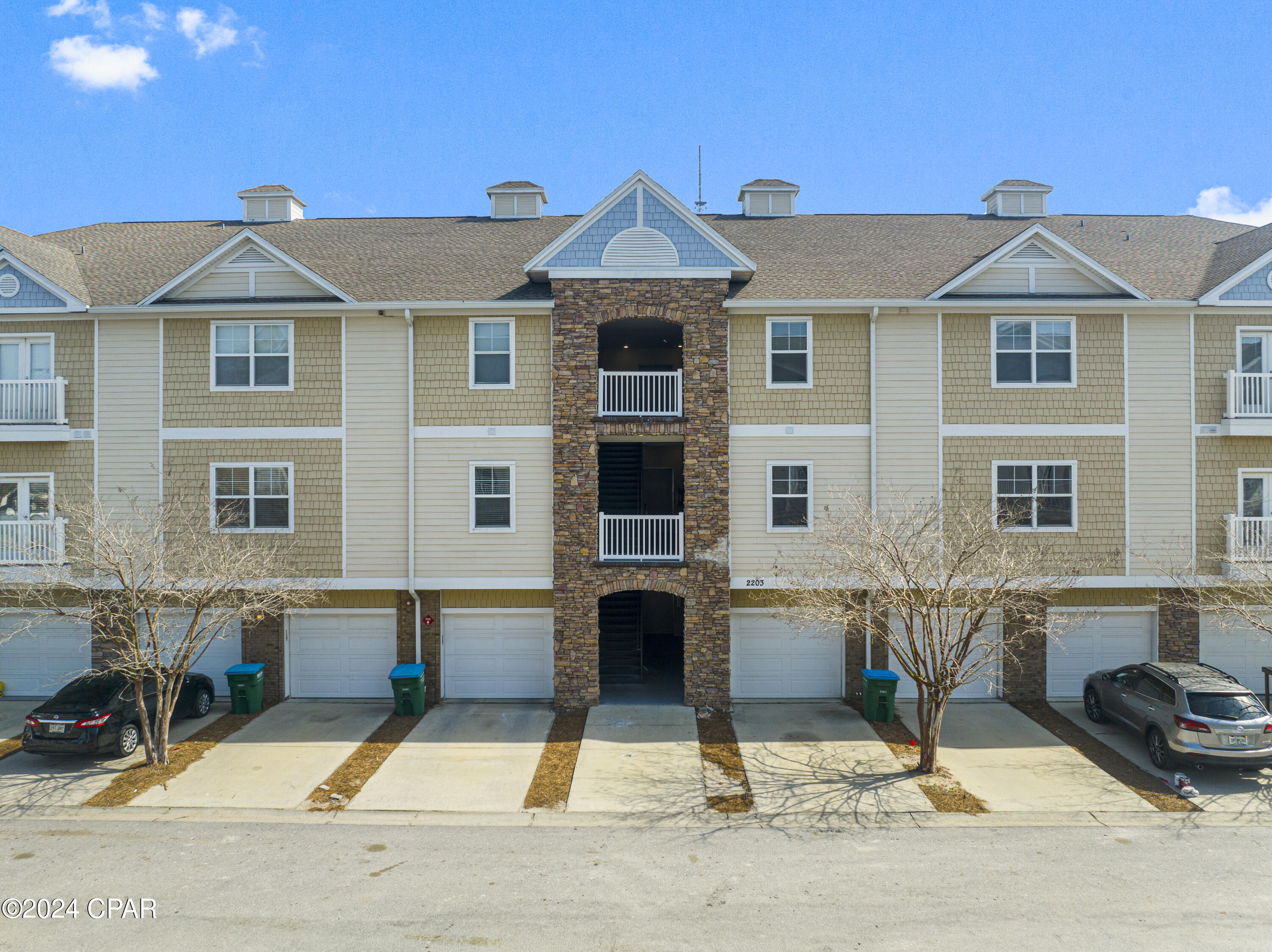 Villas At Suncrest - Residential