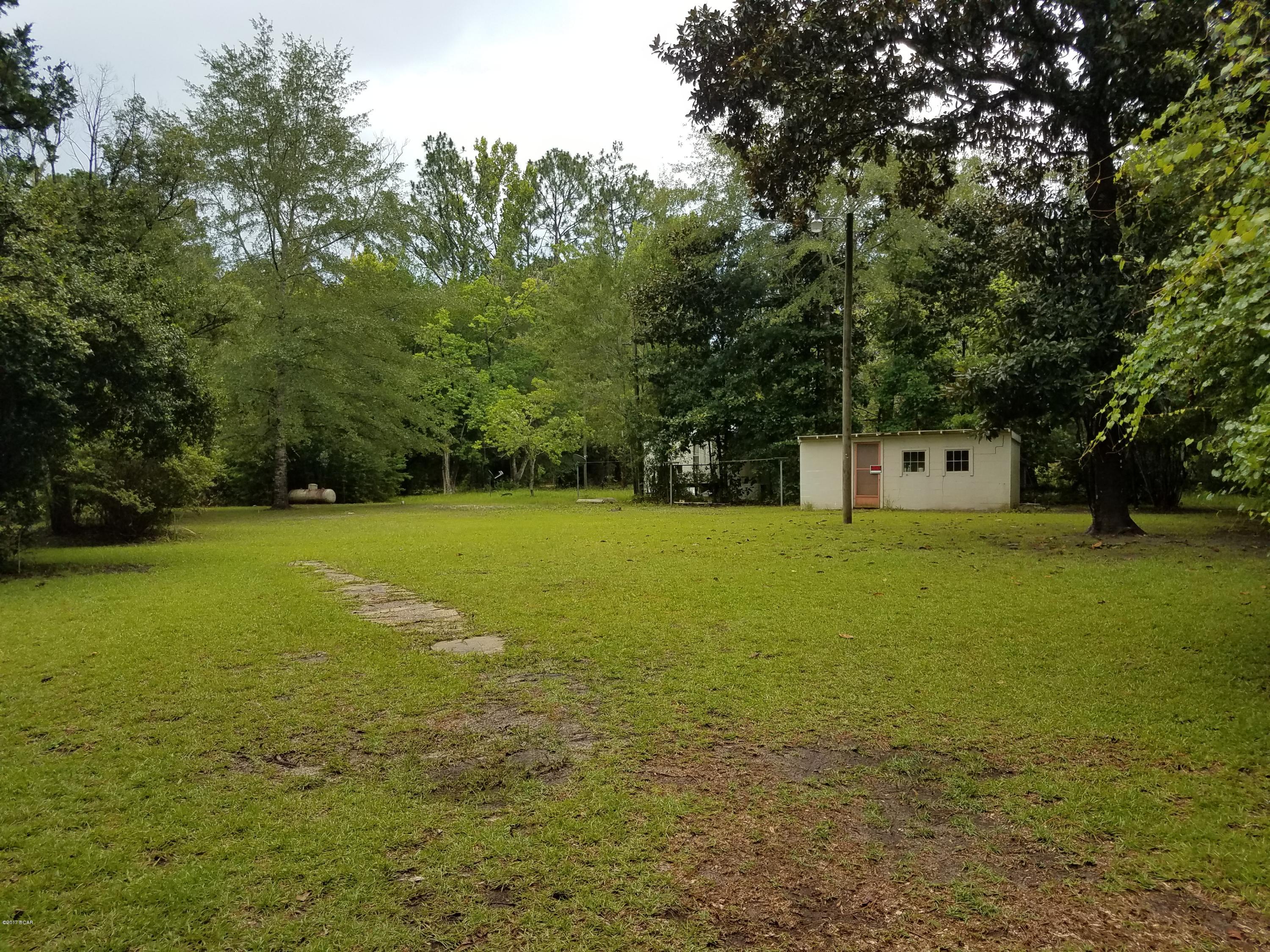 Caravana Manor 1st - Land