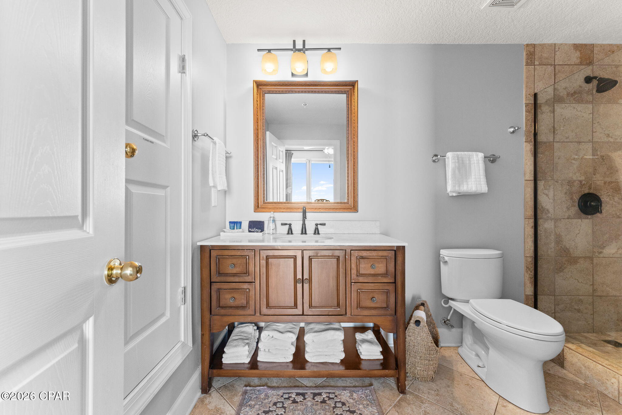 Tropic Winds - Residential