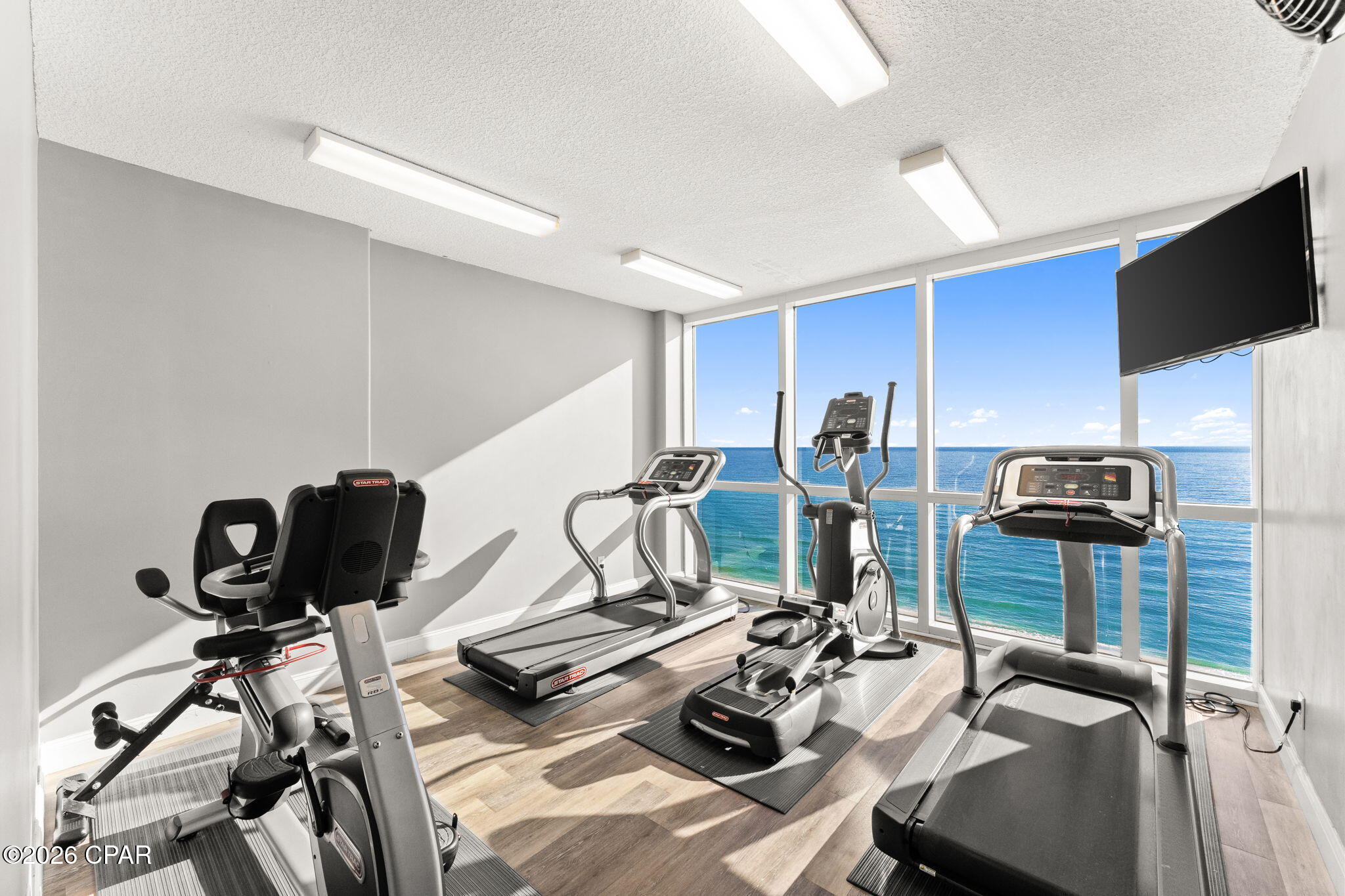 Tropic Winds - Residential