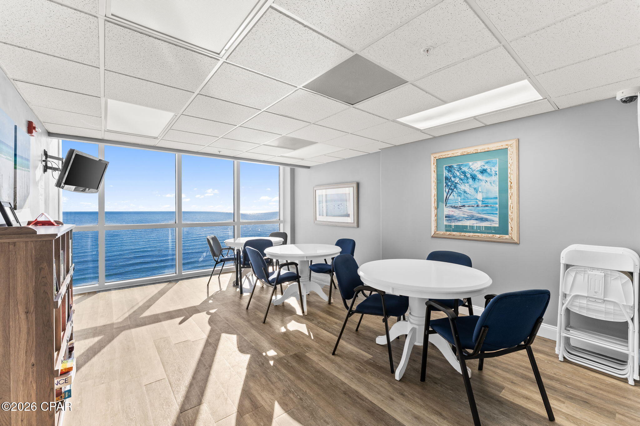 Tropic Winds - Residential