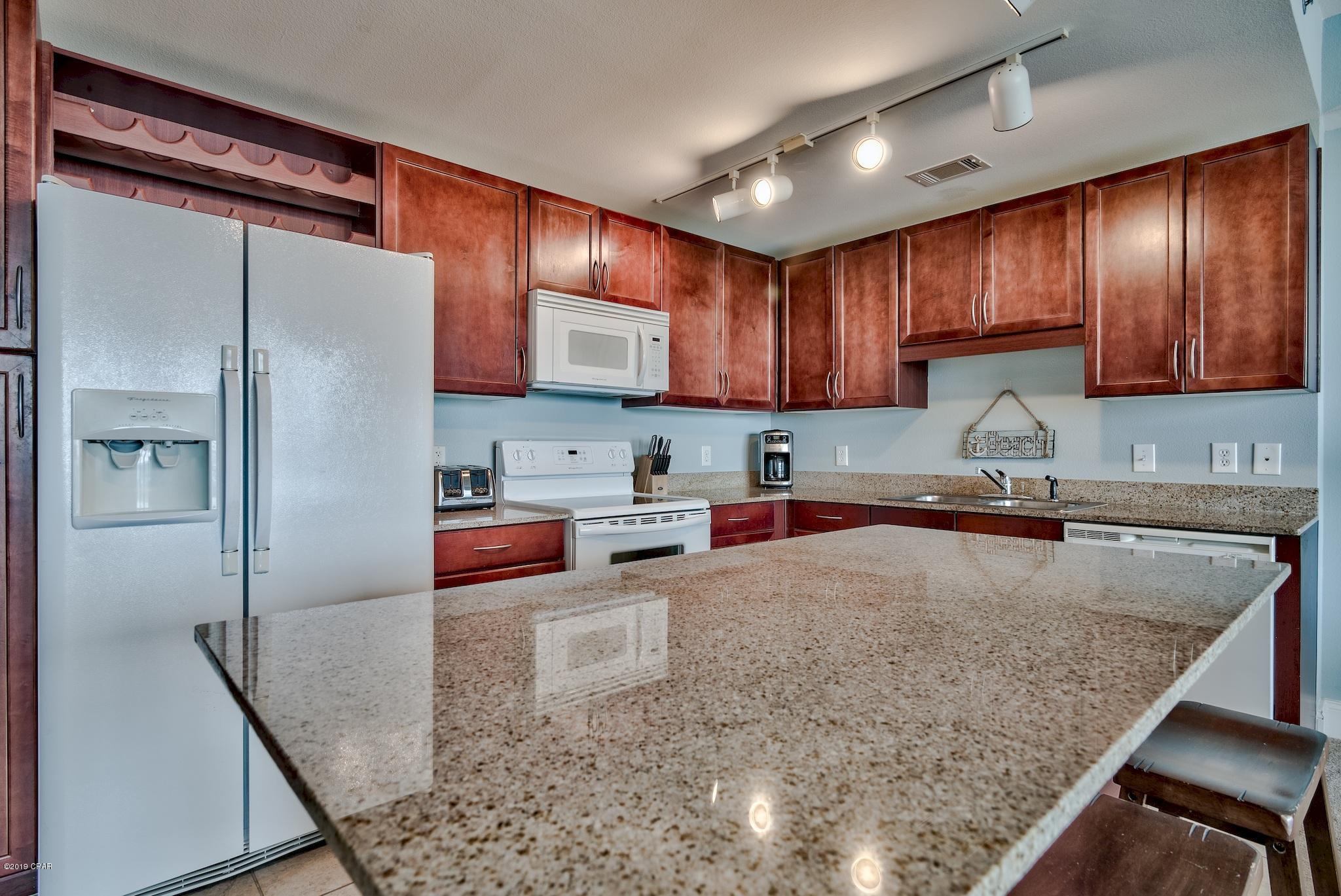 Laketown Wharf - Residential