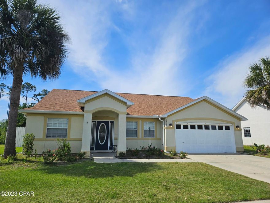 One of a kind home in the Hammocks located directly across from the community pool! Interior of the home has been updated with granite counters, vinyl plank flooring, high ceiling and recessed lighting. The back yard is unlike any others in the Hammocks, this particular home backs up to woods, creating a very private feel. *Washer and dryer provided in as-is condition for tenant convienence!*

$50 off rent per month for Active Duty Military
$50 additional pet rent per month w/ approved pet
$100 pet fee per approved pet