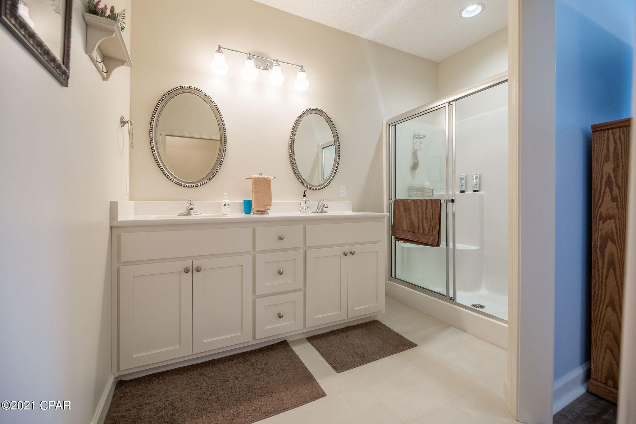 Gardenia Beach - Residential