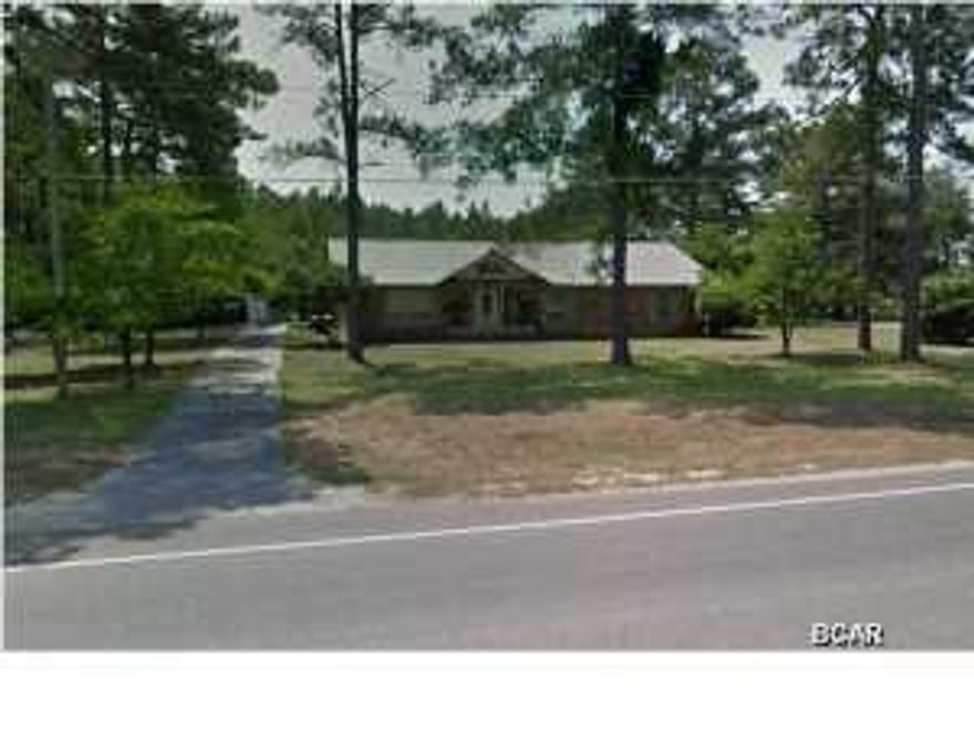 This great property sits on Main Street in Chipley very near Interstate 10 and the Super Wal-Mart. This would be an ideal location for any office user.