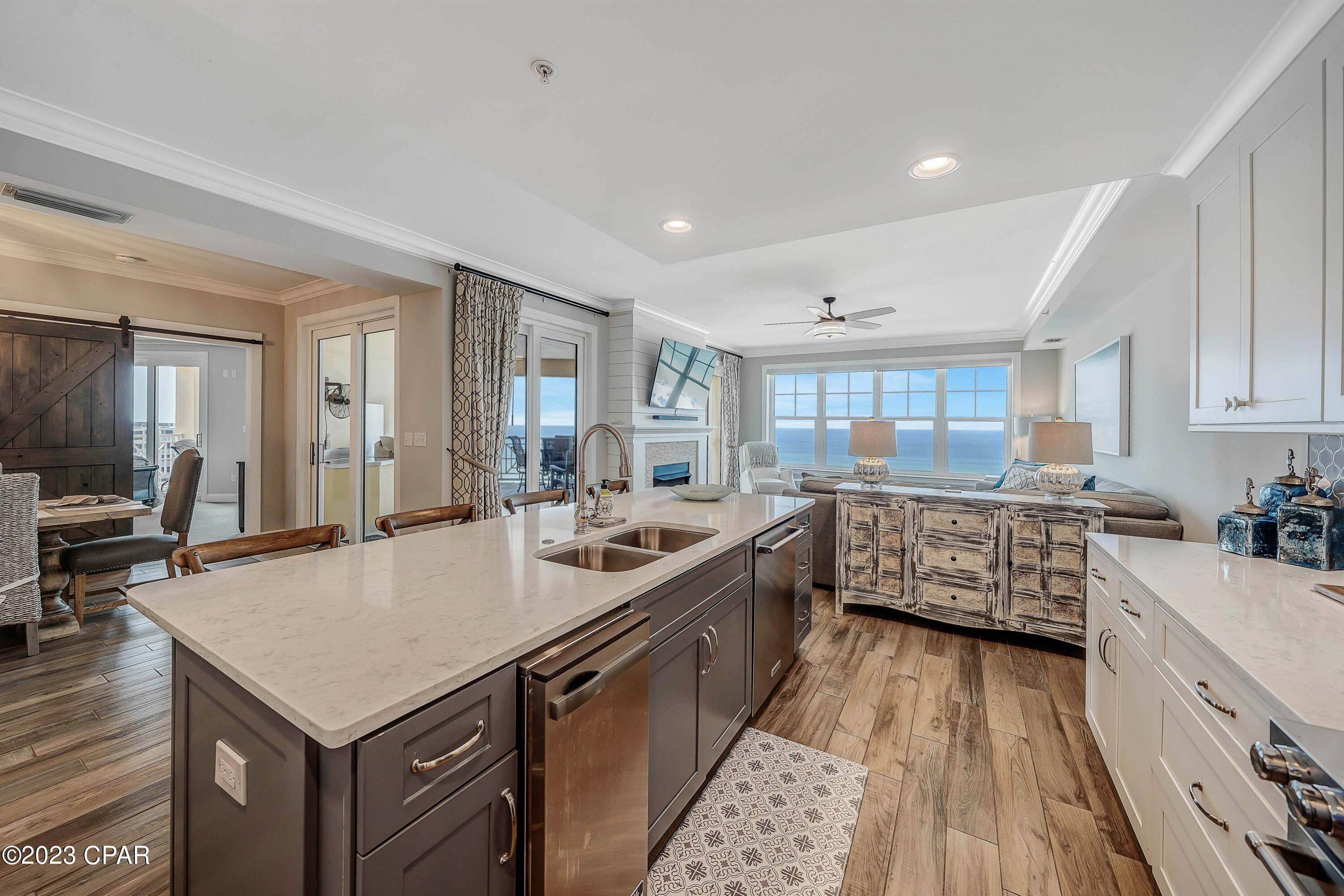 En Soleil Condo - Residential