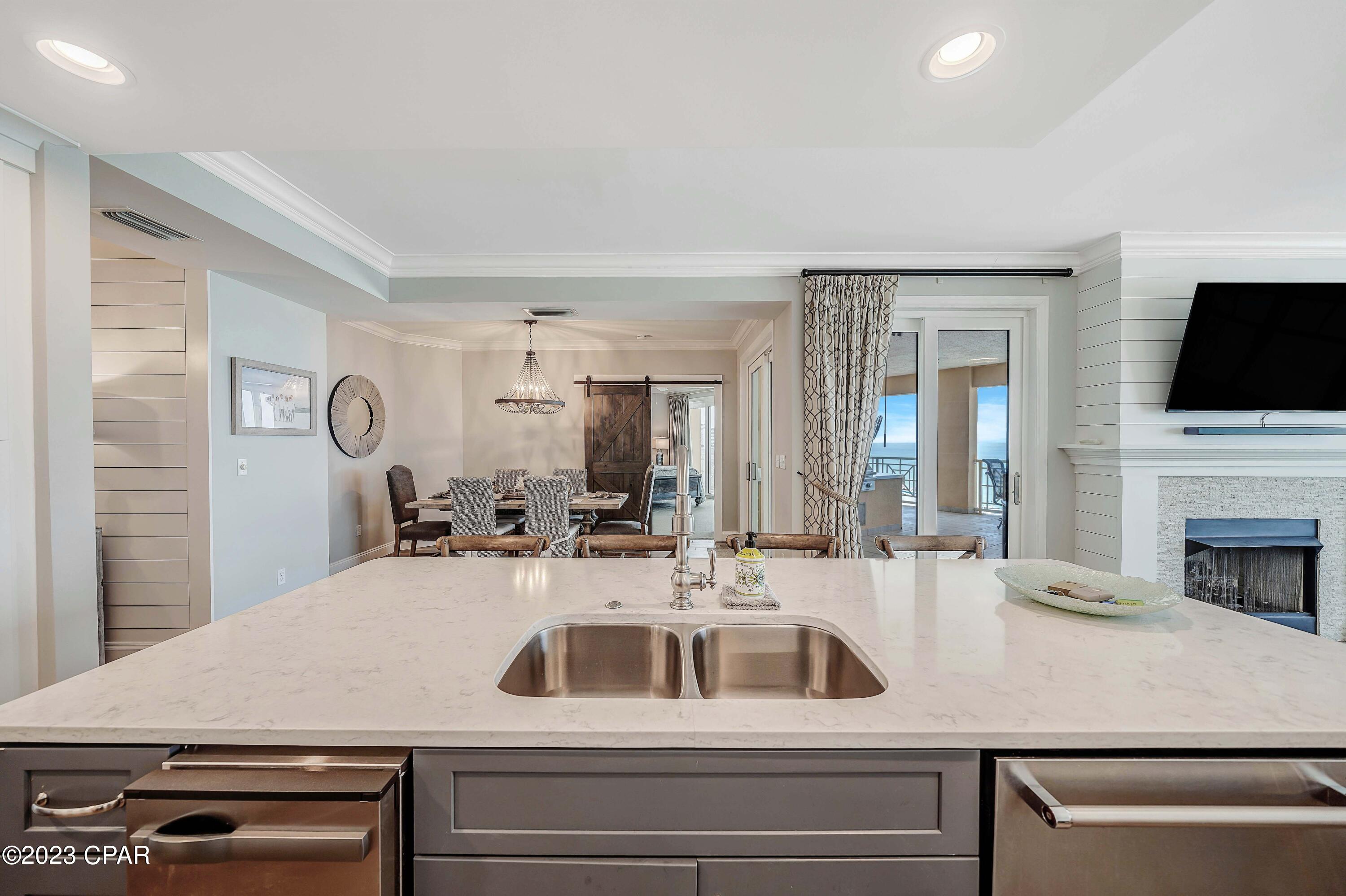 En Soleil Condo - Residential