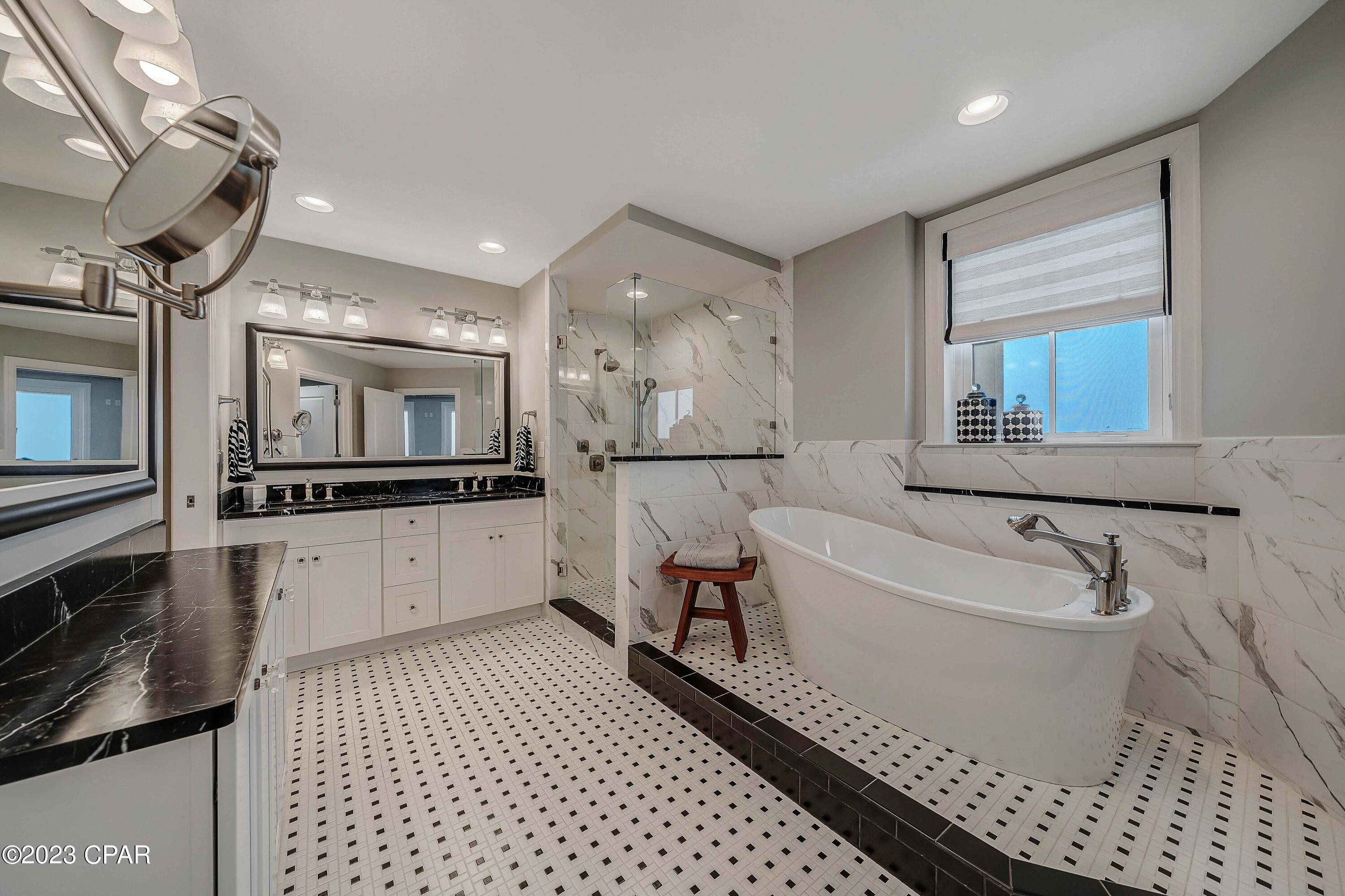 En Soleil Condo - Residential