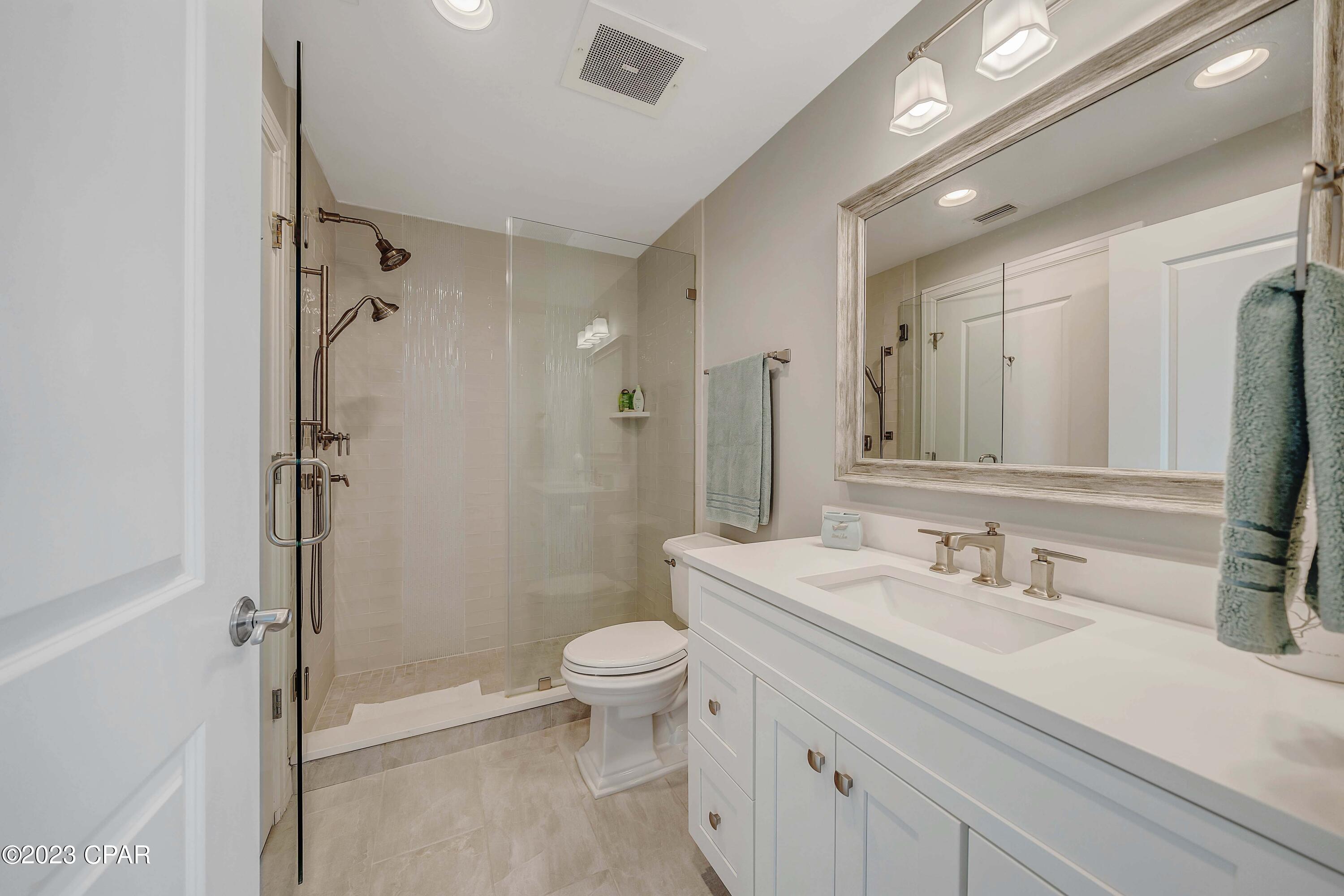 En Soleil Condo - Residential