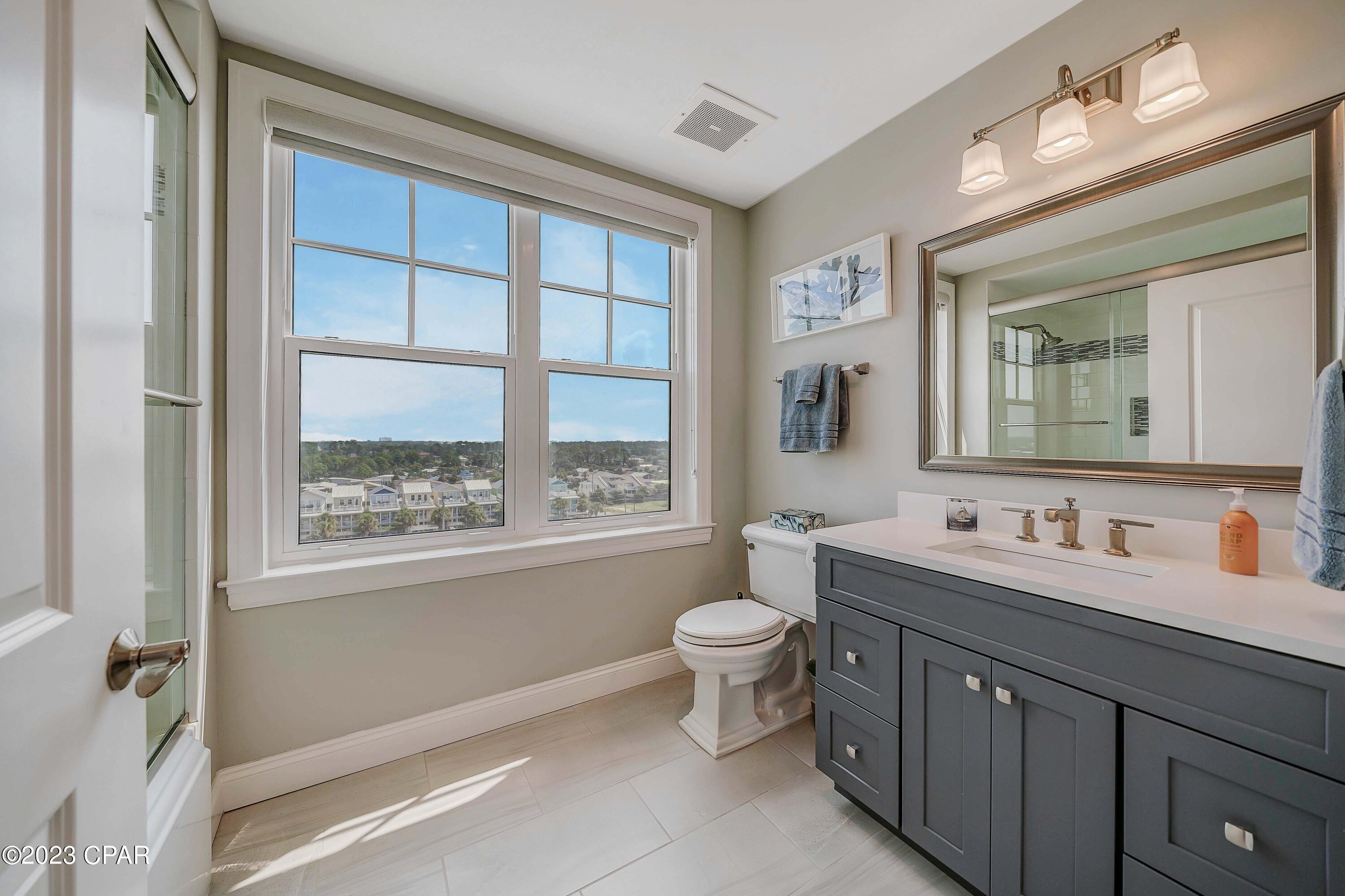 En Soleil Condo - Residential