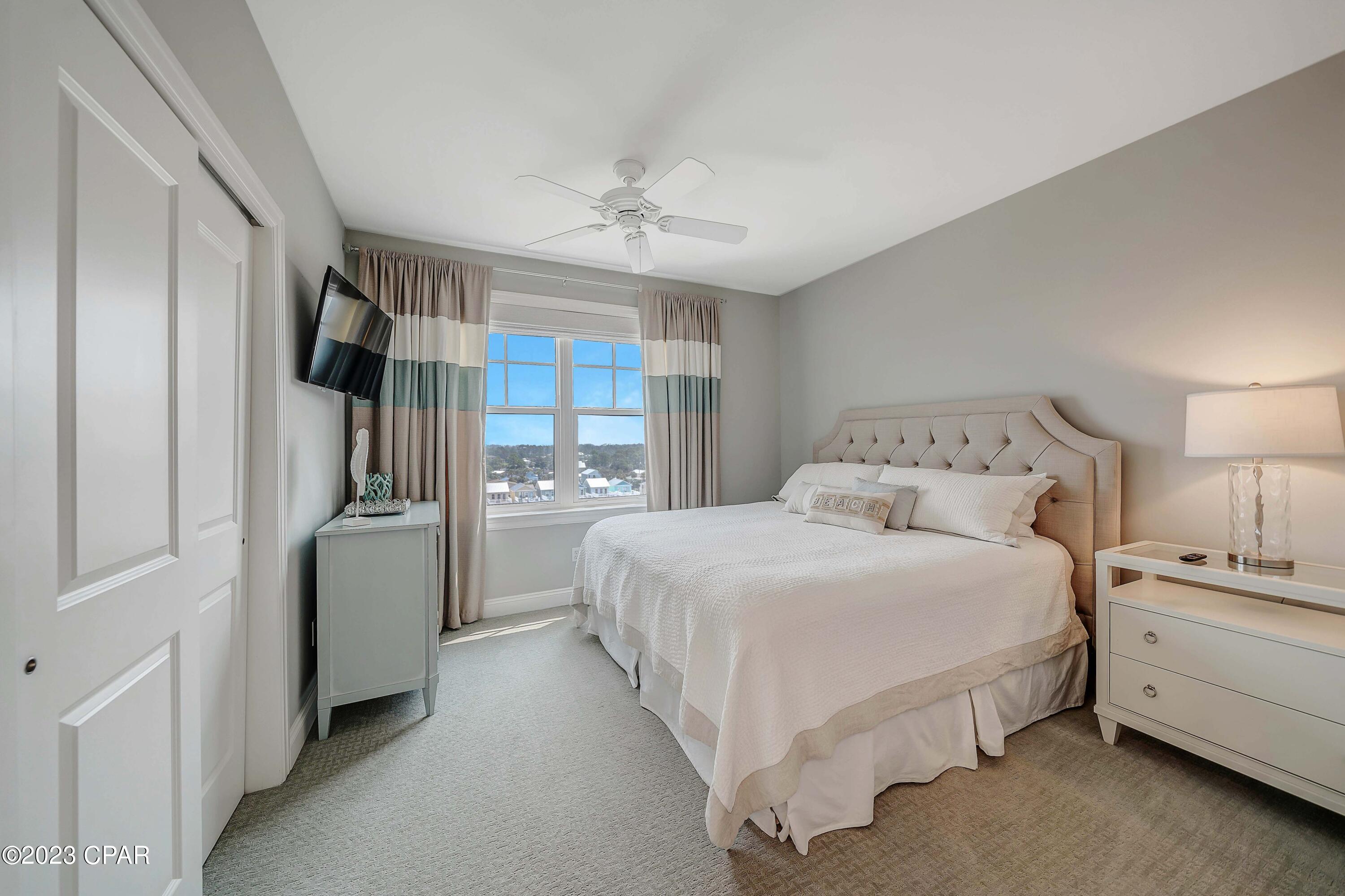 En Soleil Condo - Residential