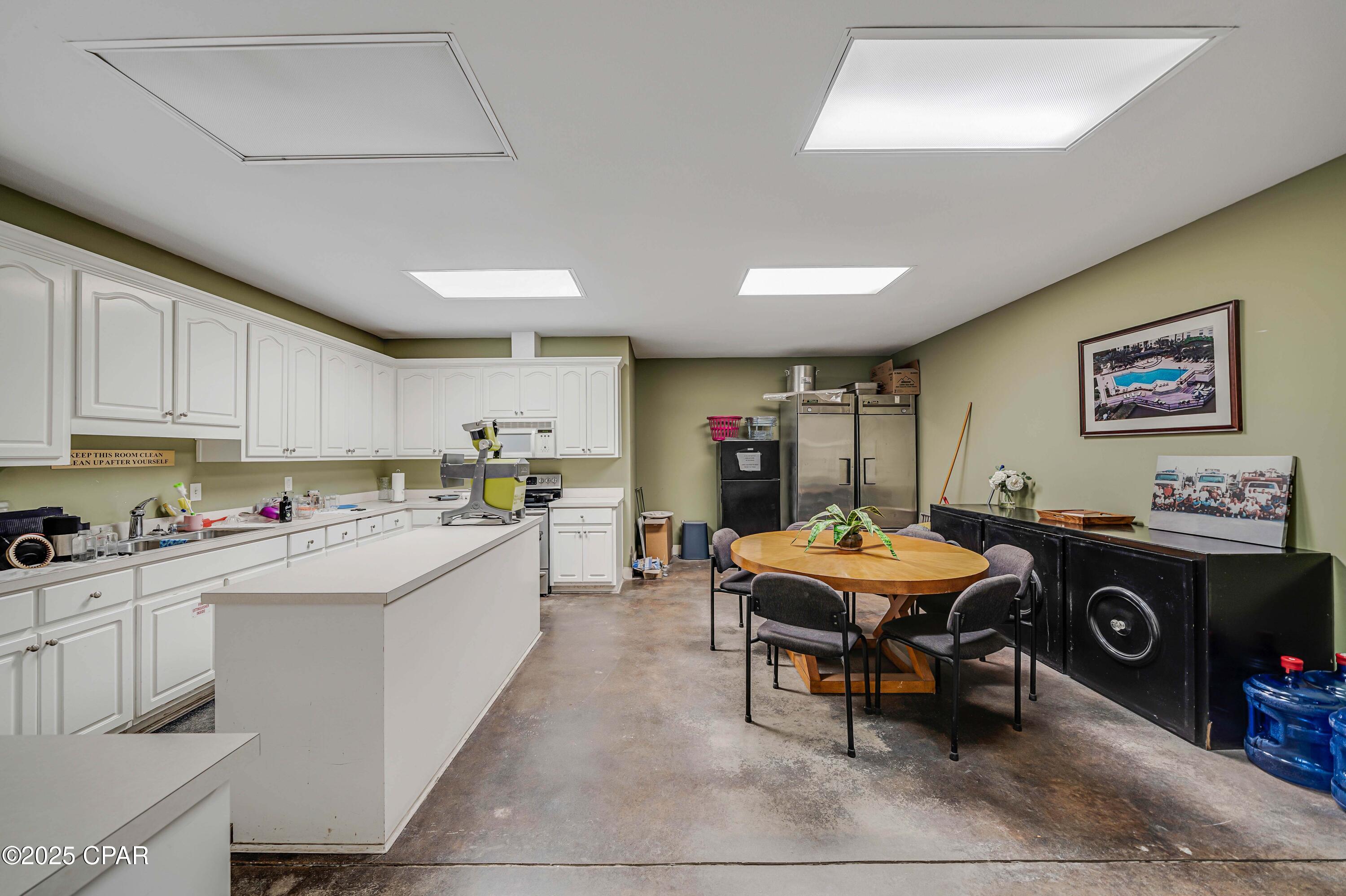 Beach Commerce Park - Commercial Sale