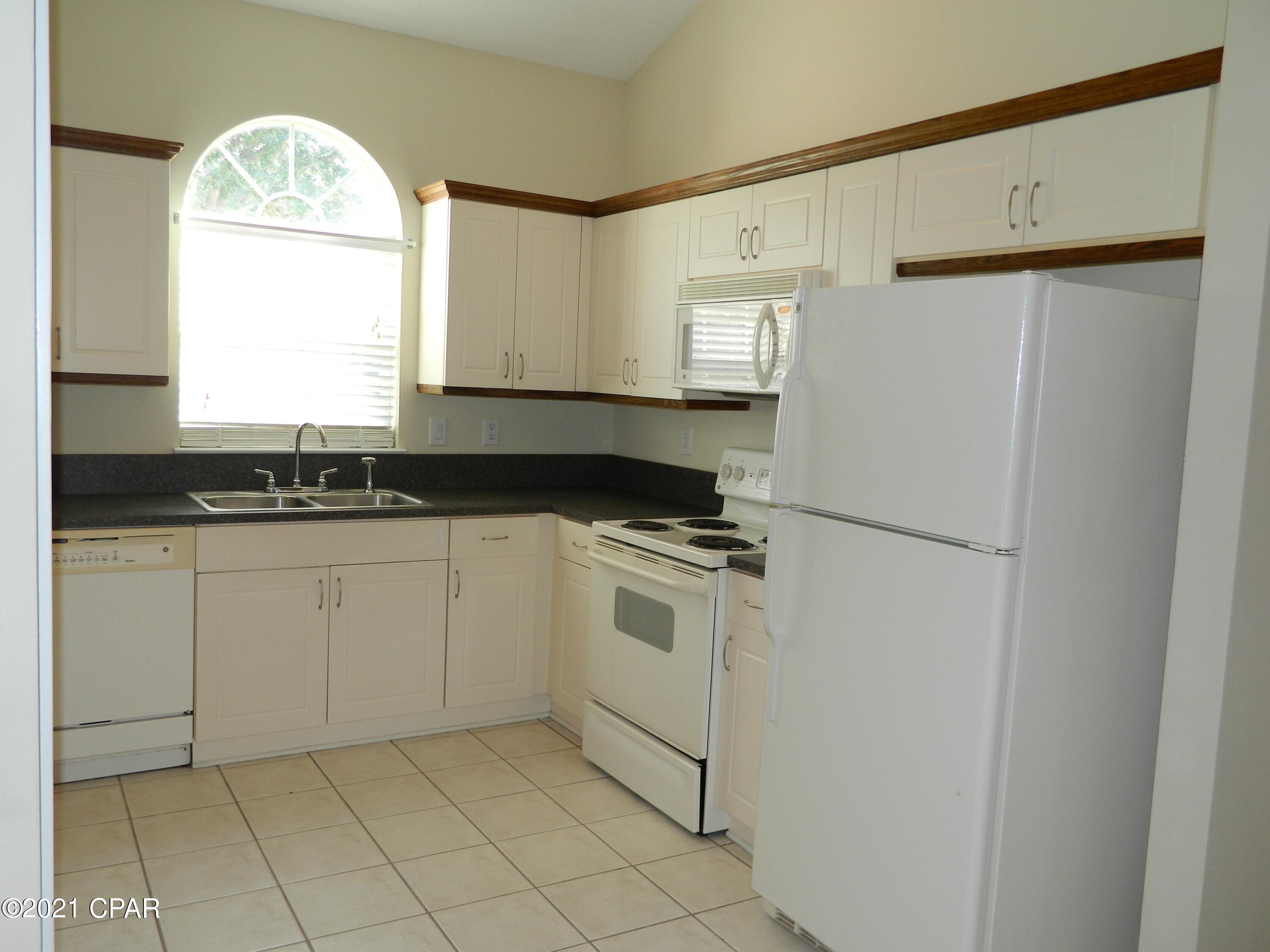 Palmetto Trace Phase 1 - Residential Lease
