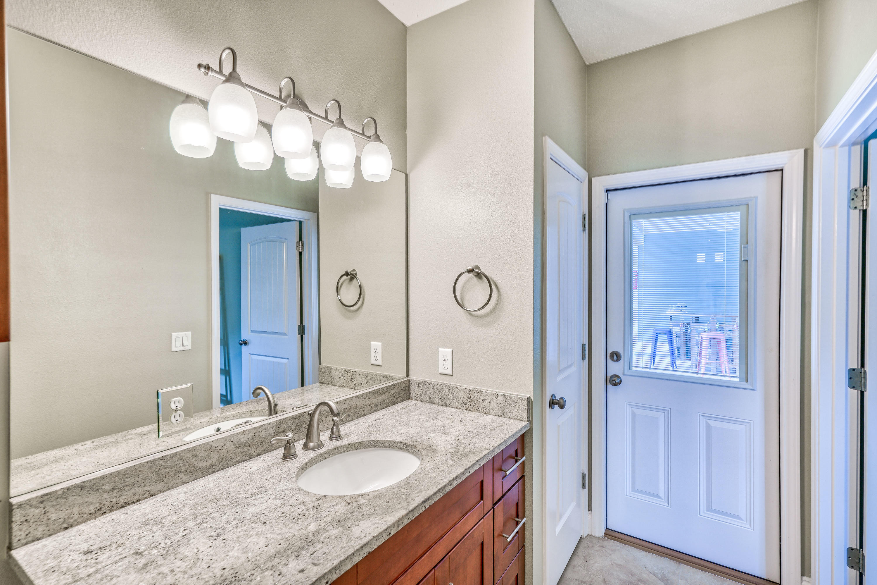 Colony Club - Residential