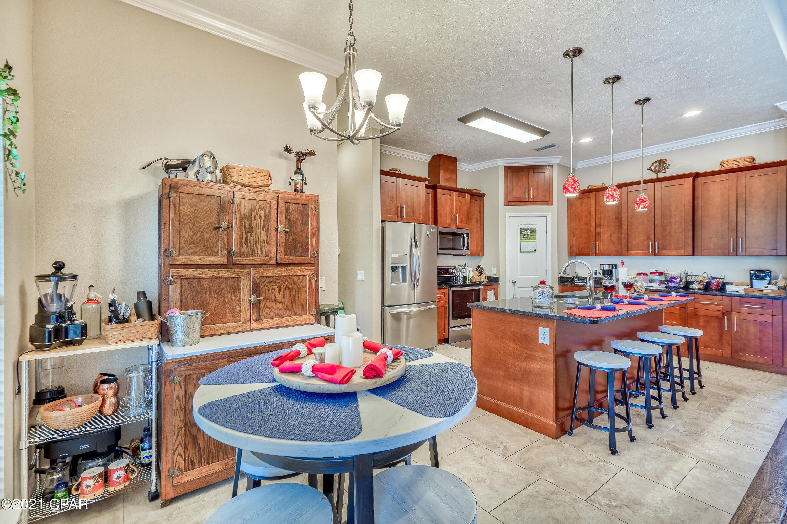 Colony Club - Residential