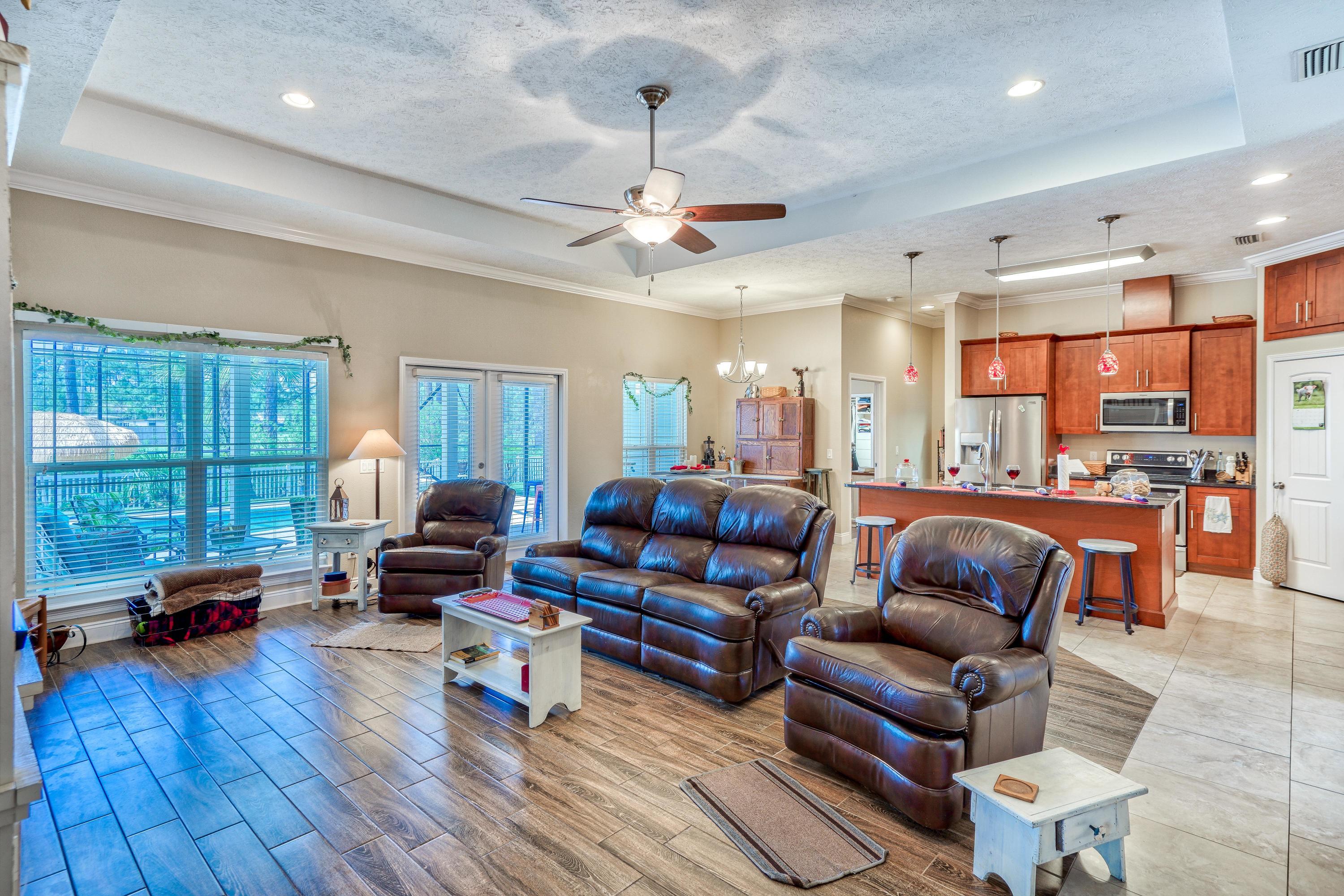 Colony Club - Residential