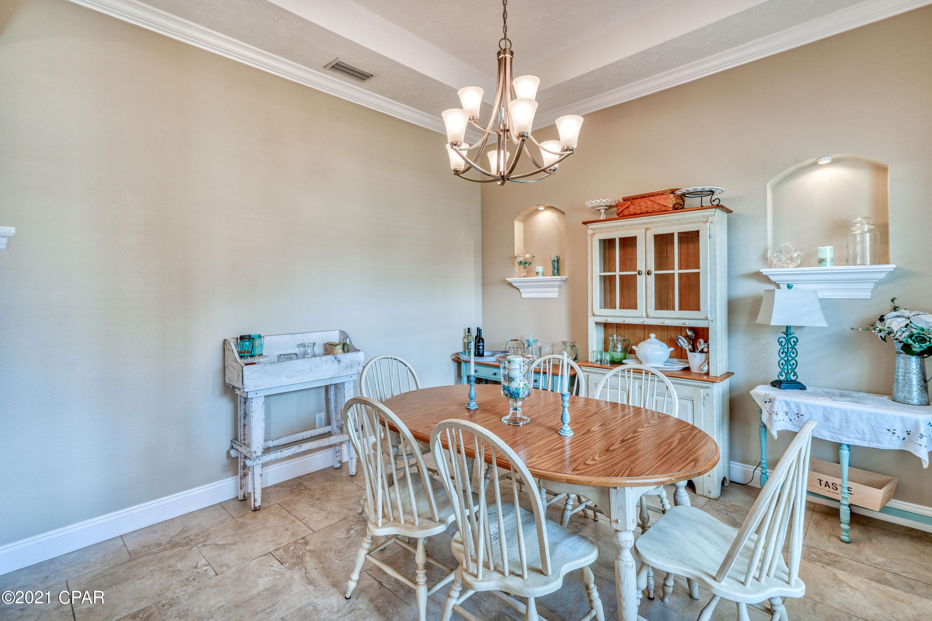 Colony Club - Residential