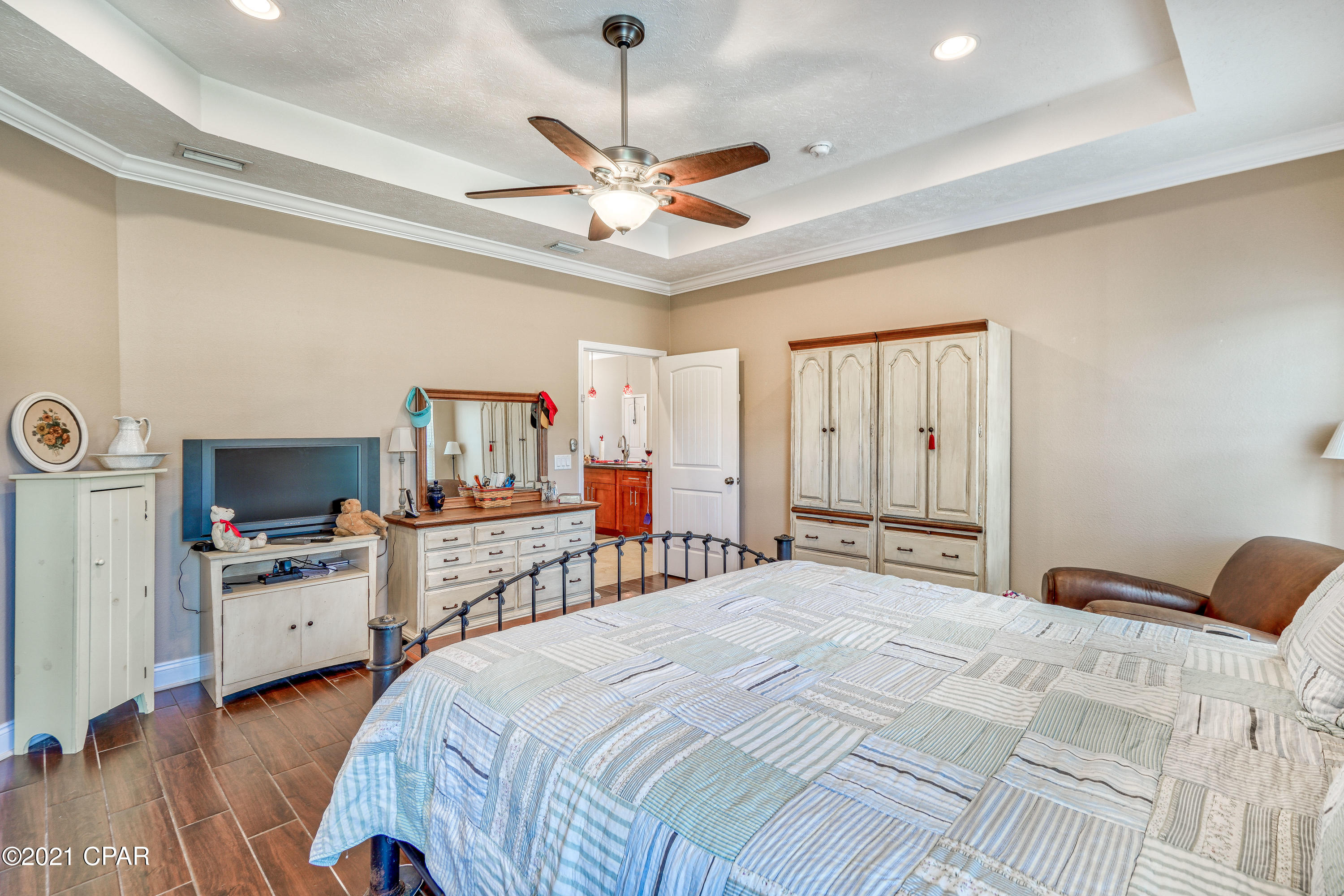 Colony Club - Residential