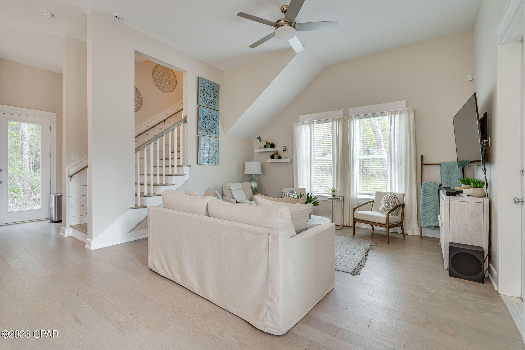 Lagoon Manor - Residential