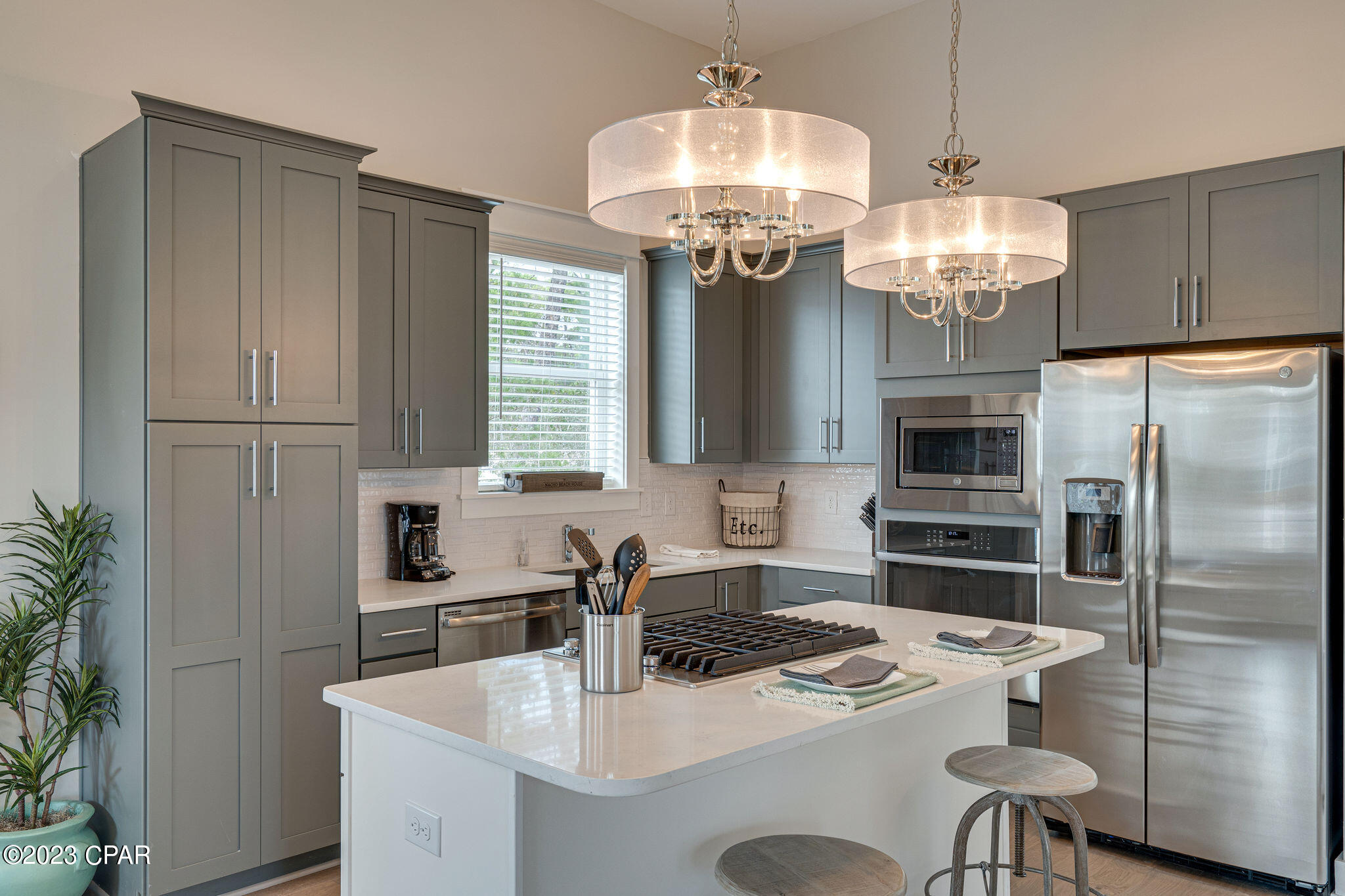 Lagoon Manor - Residential