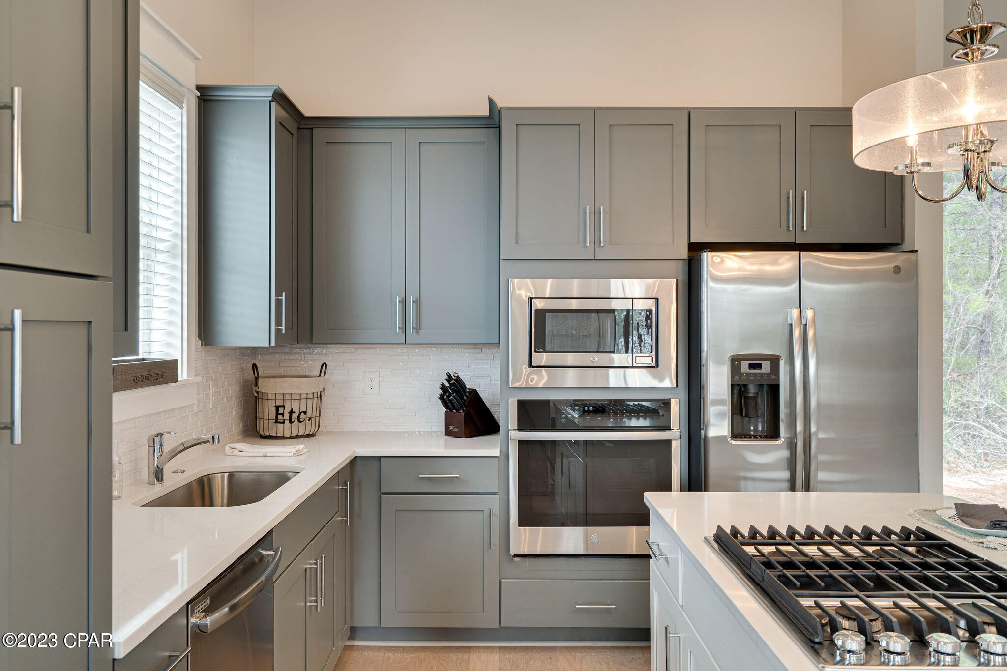 Lagoon Manor - Residential