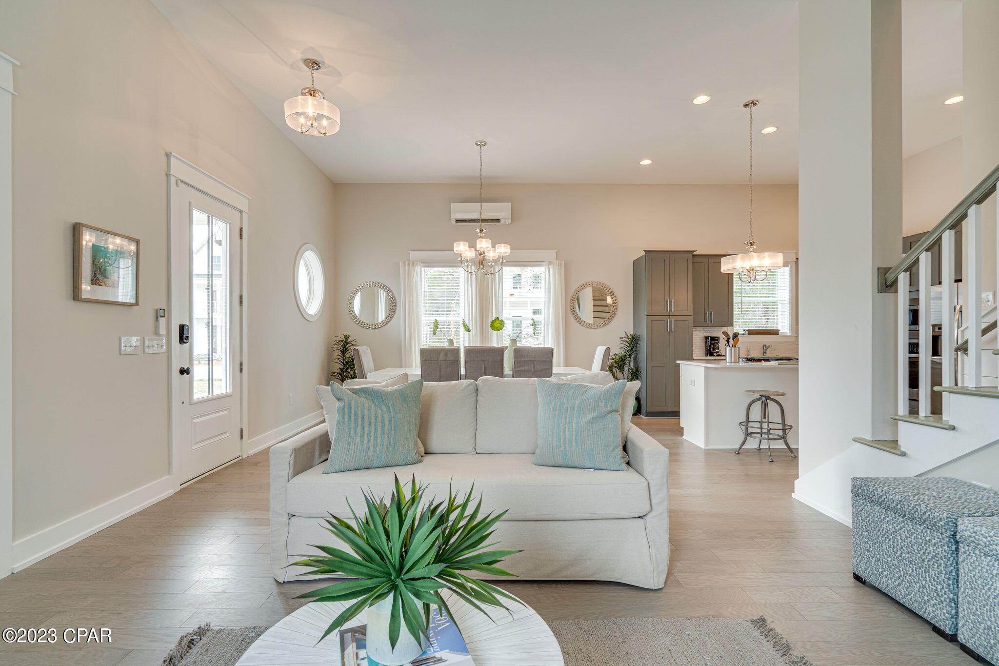 Lagoon Manor - Residential