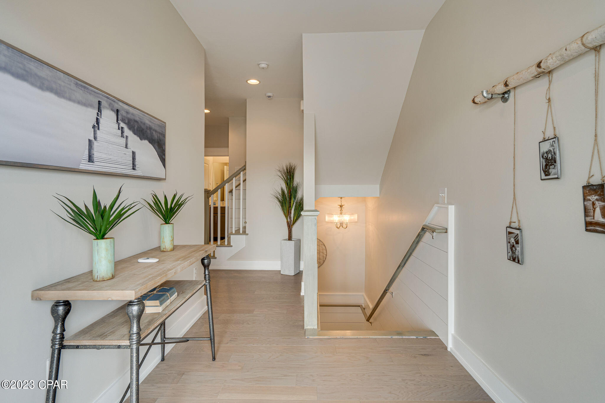 Lagoon Manor - Residential