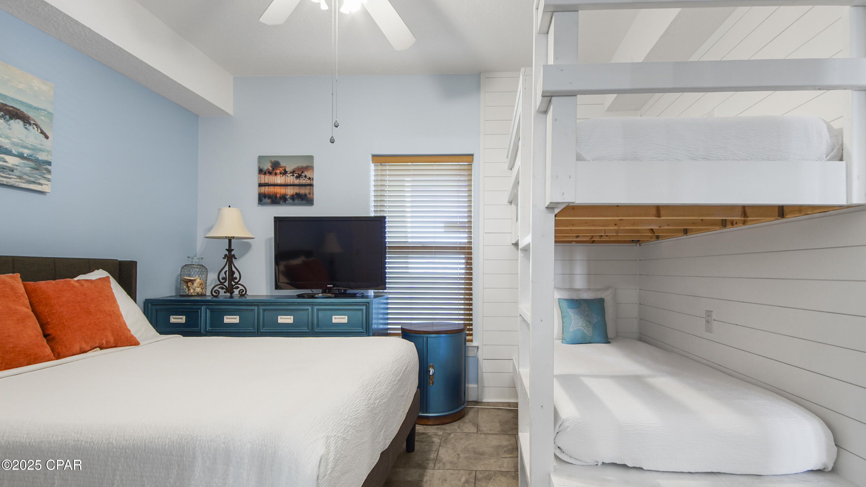 Twin Palms Resort - Residential