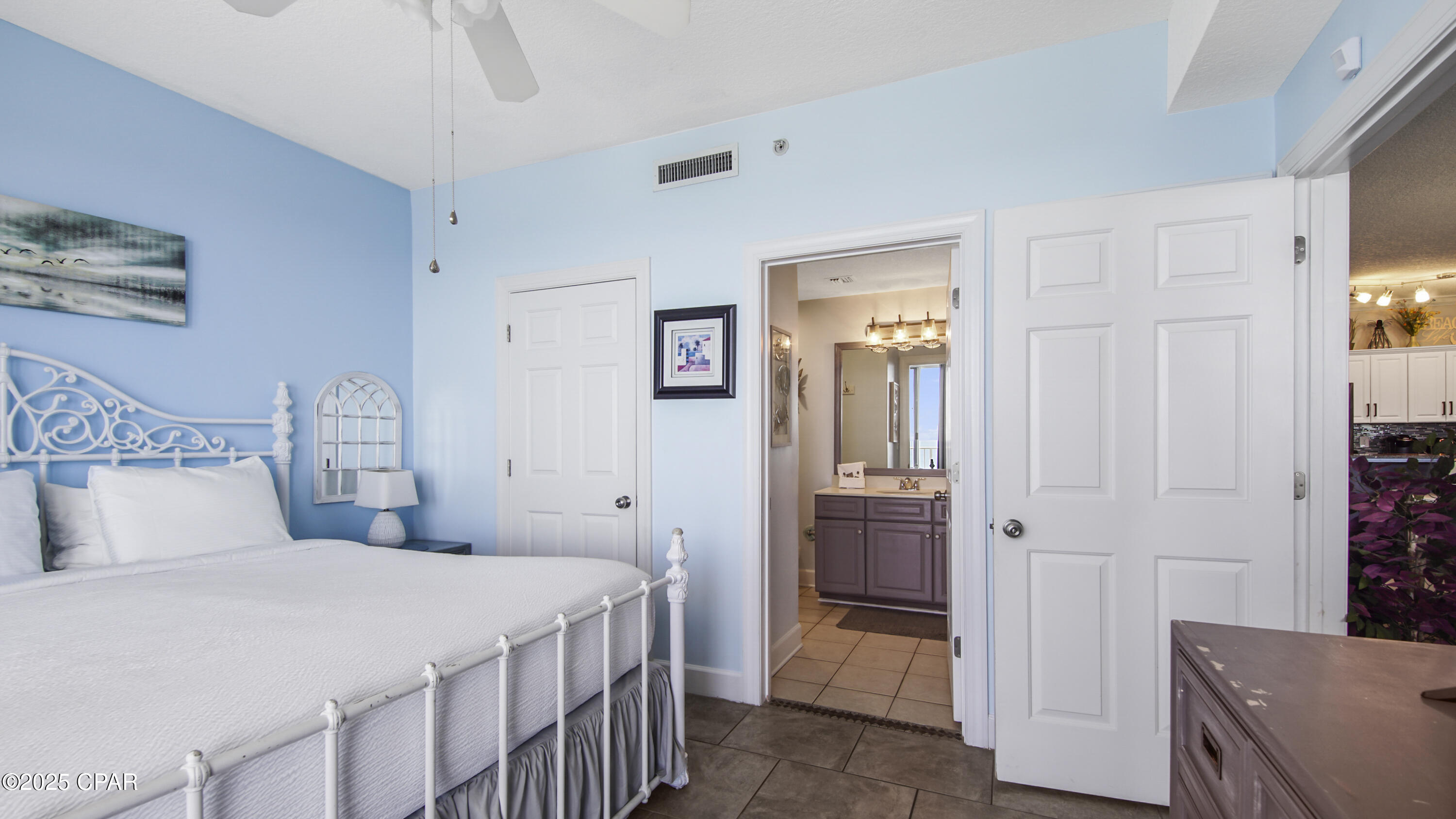 Twin Palms Resort - Residential