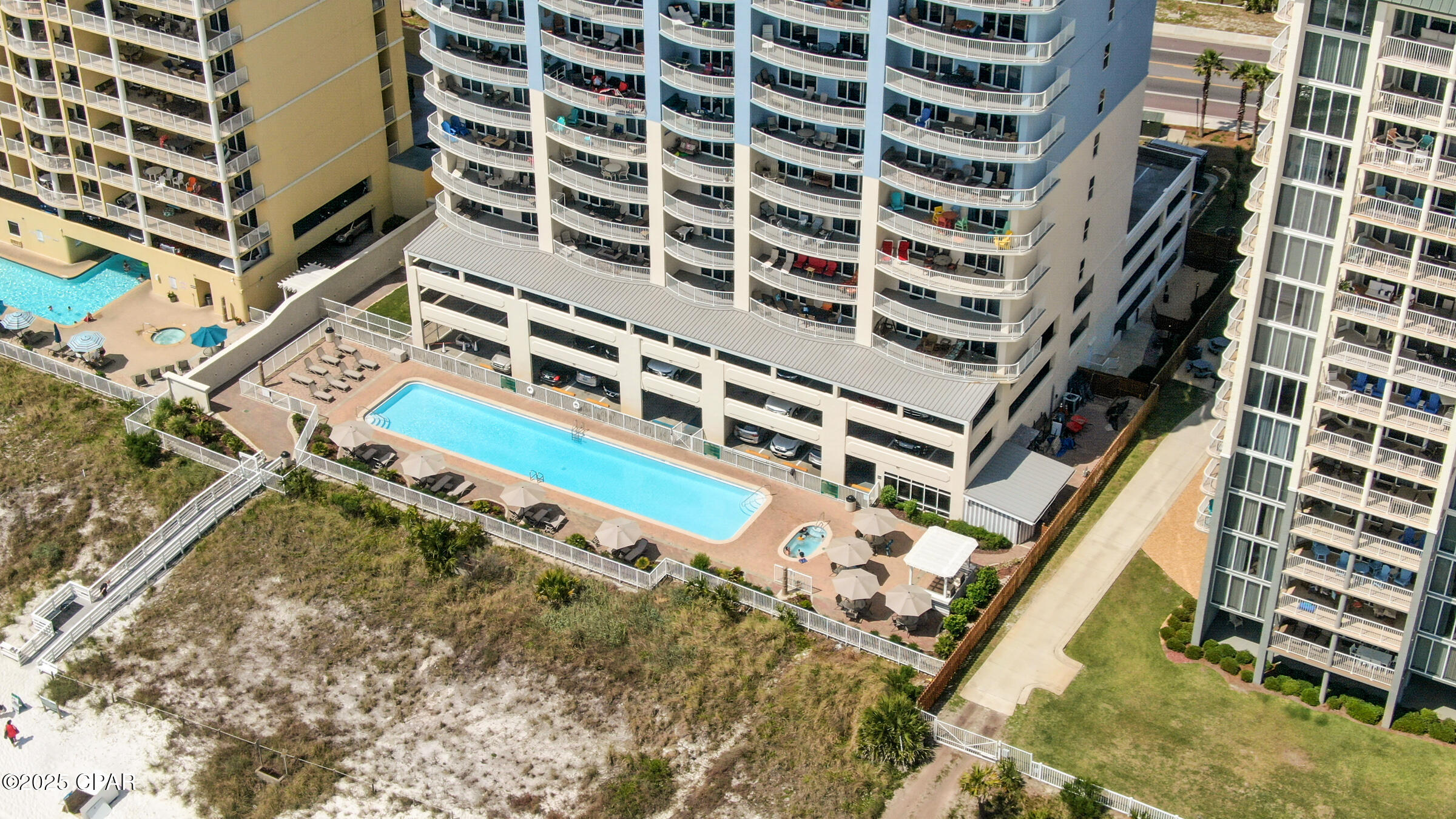 Twin Palms Resort - Residential