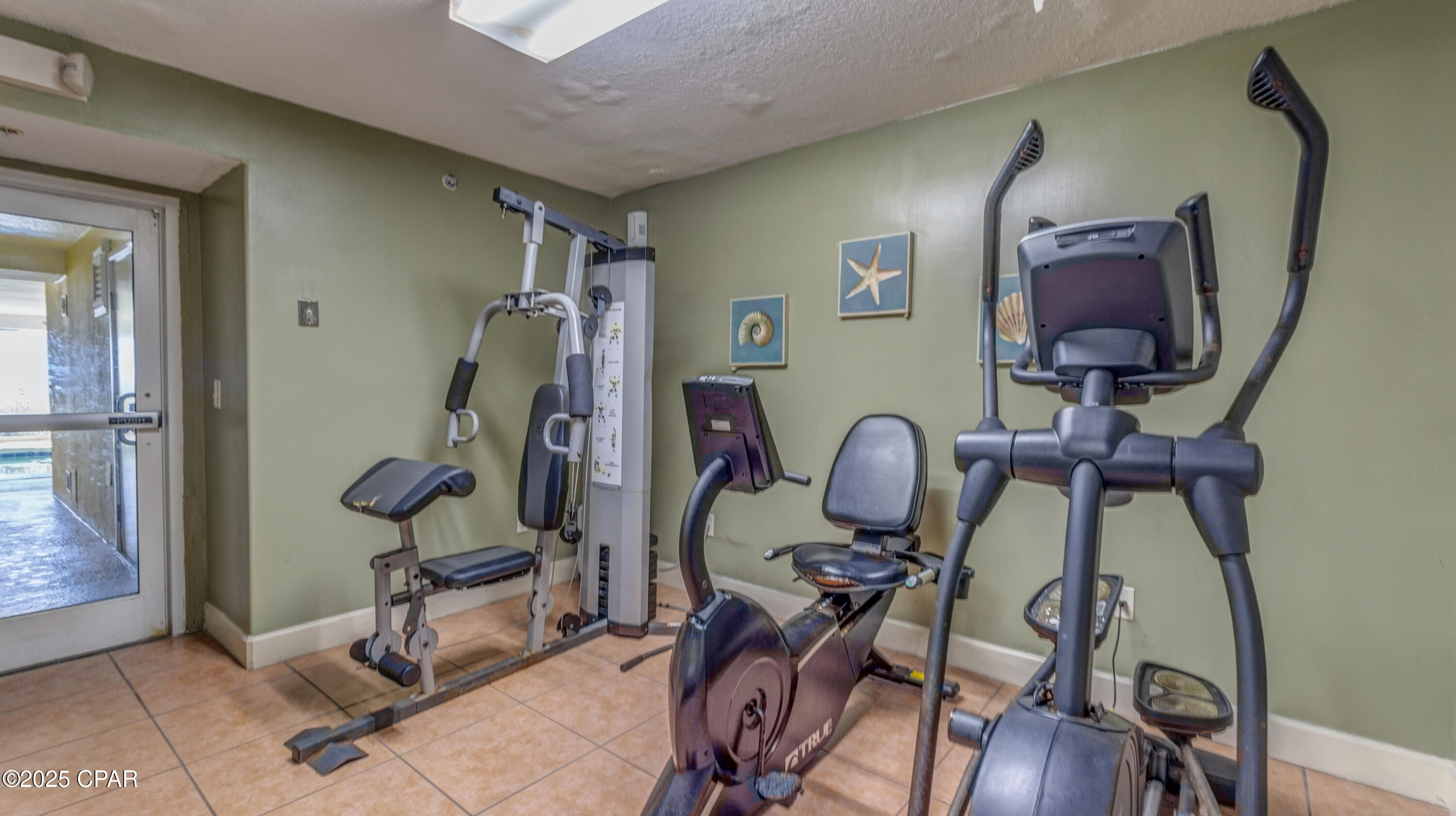 Twin Palms Resort - Residential